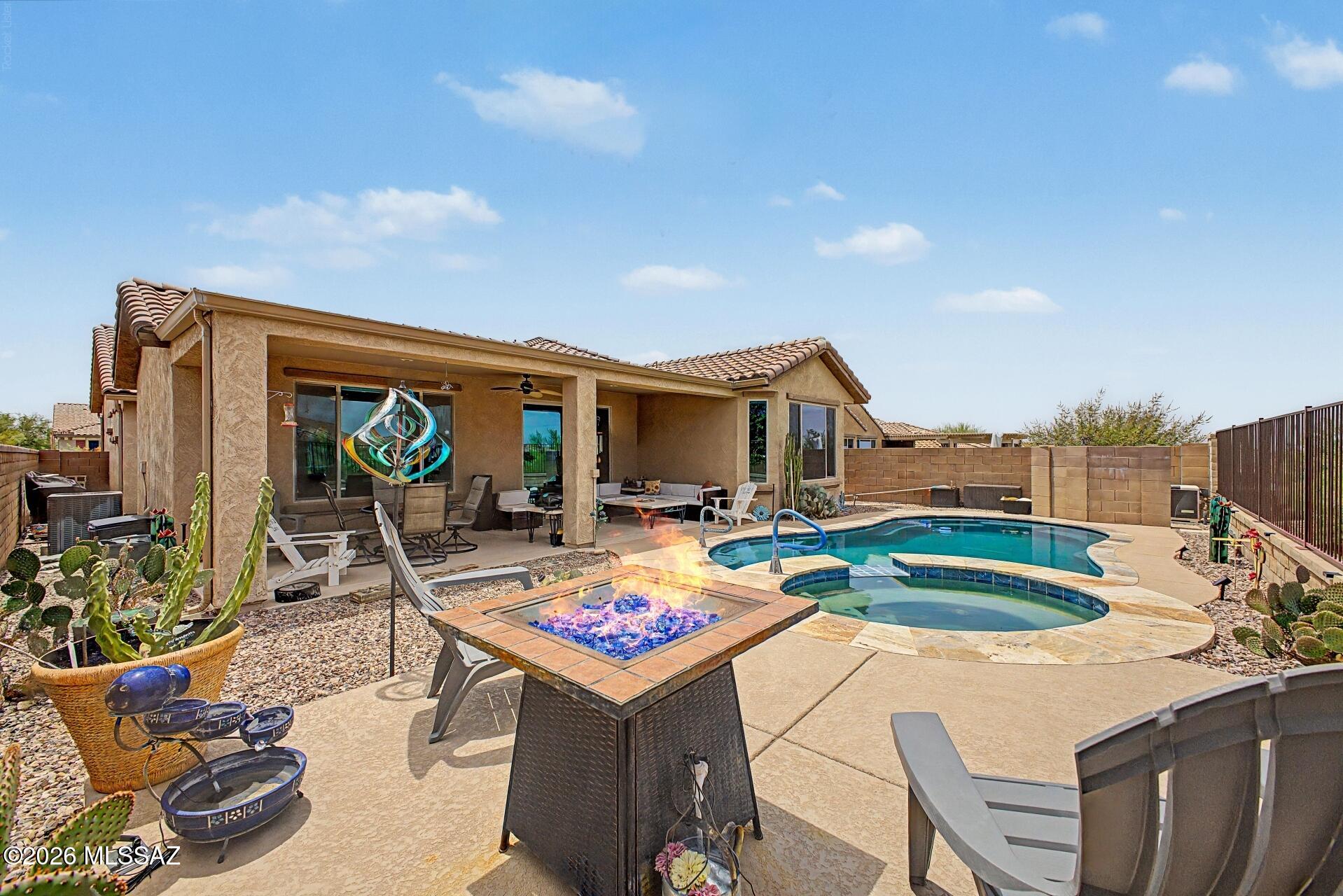 Del Webb At Dove Mountain SQ20131930189 - Residential