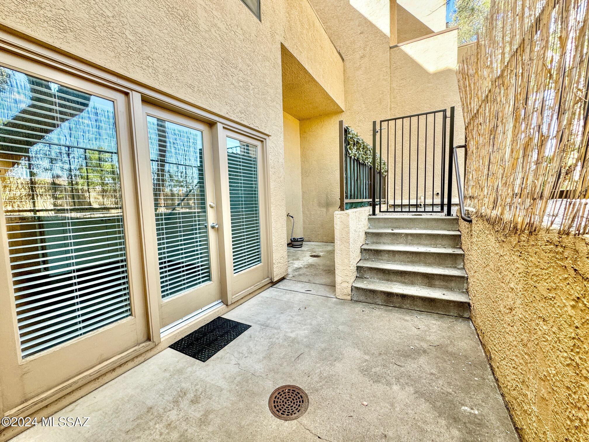 Coronado Place Condominiums II (Units 37-158) - Residential Lease