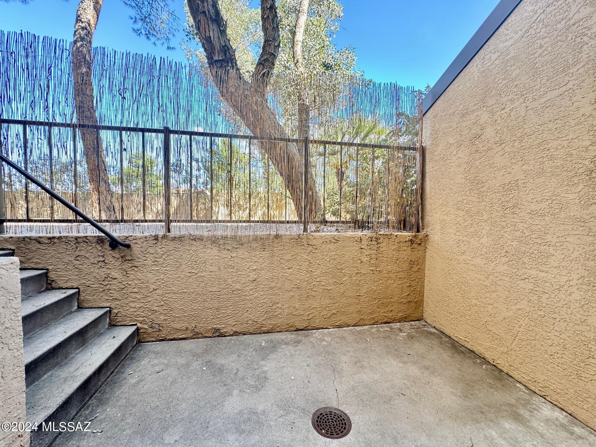 Coronado Place Condominiums II (Units 37-158) - Residential Lease
