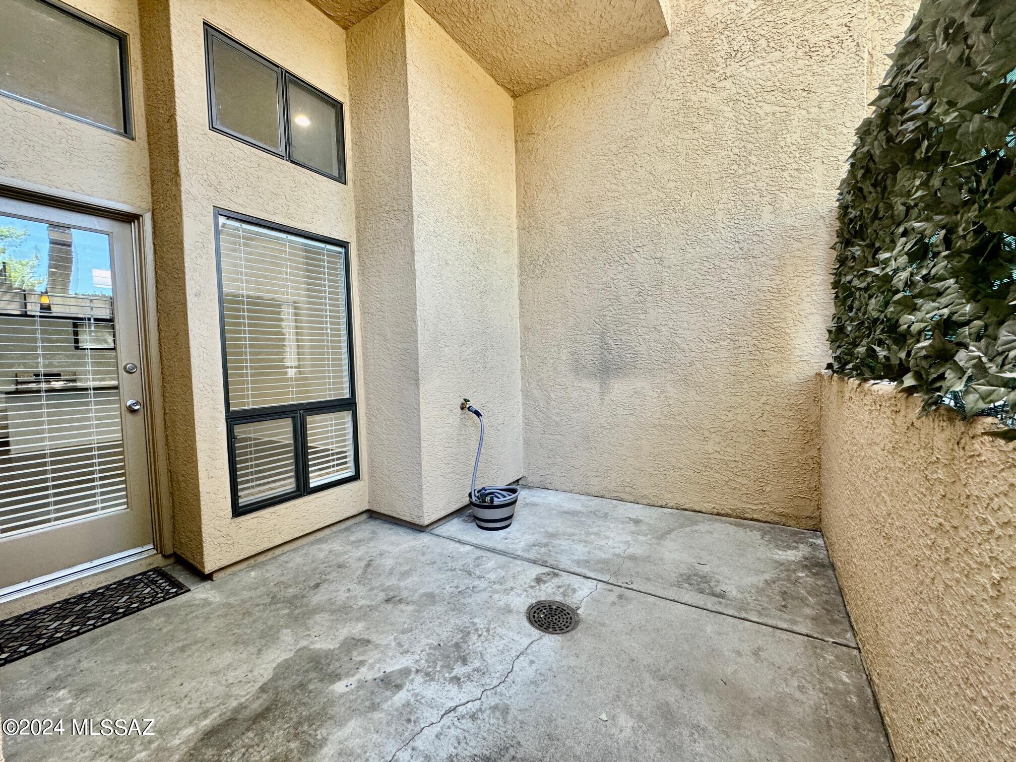 Coronado Place Condominiums II (Units 37-158) - Residential Lease