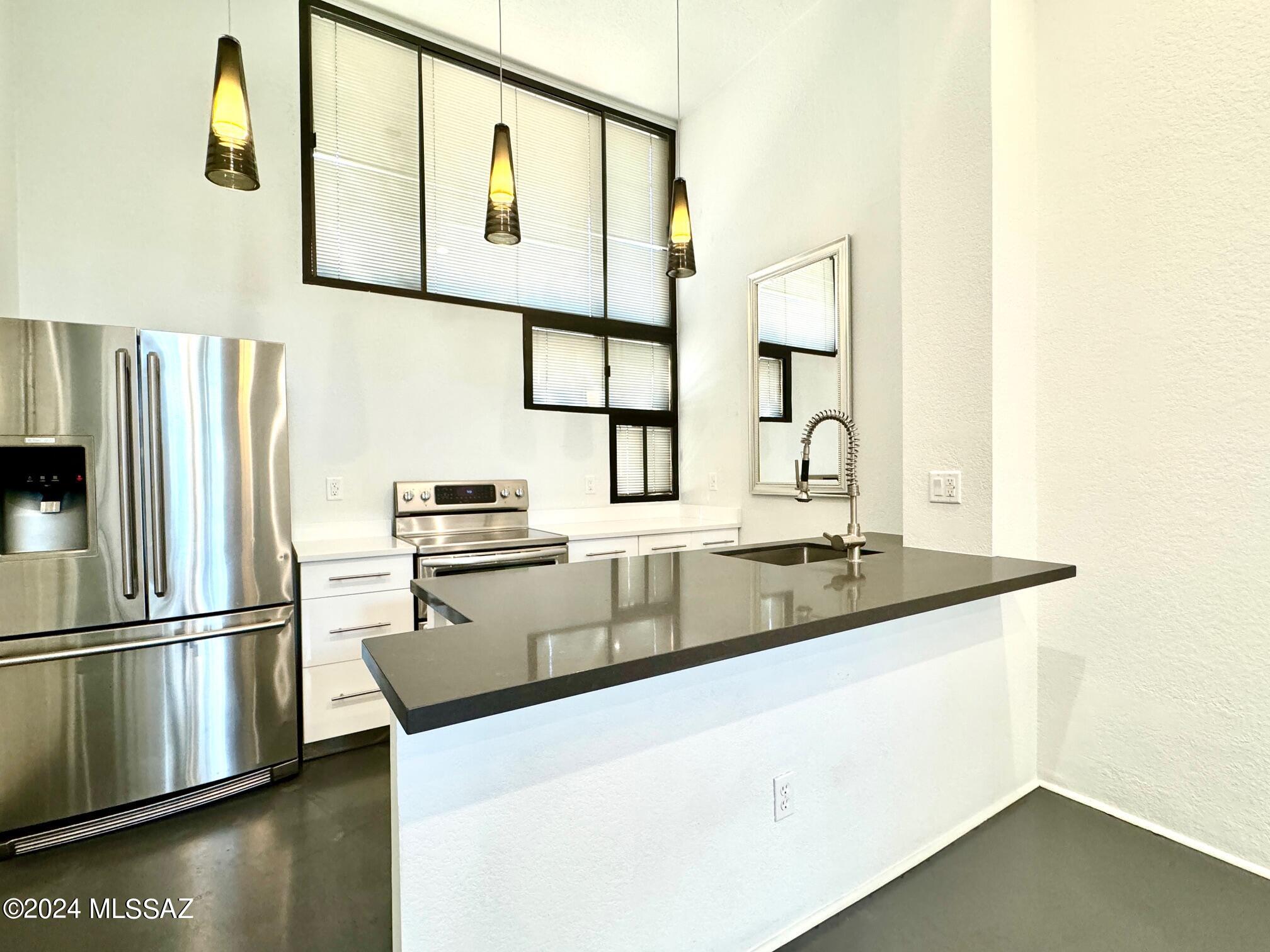 Coronado Place Condominiums II (Units 37-158) - Residential Lease