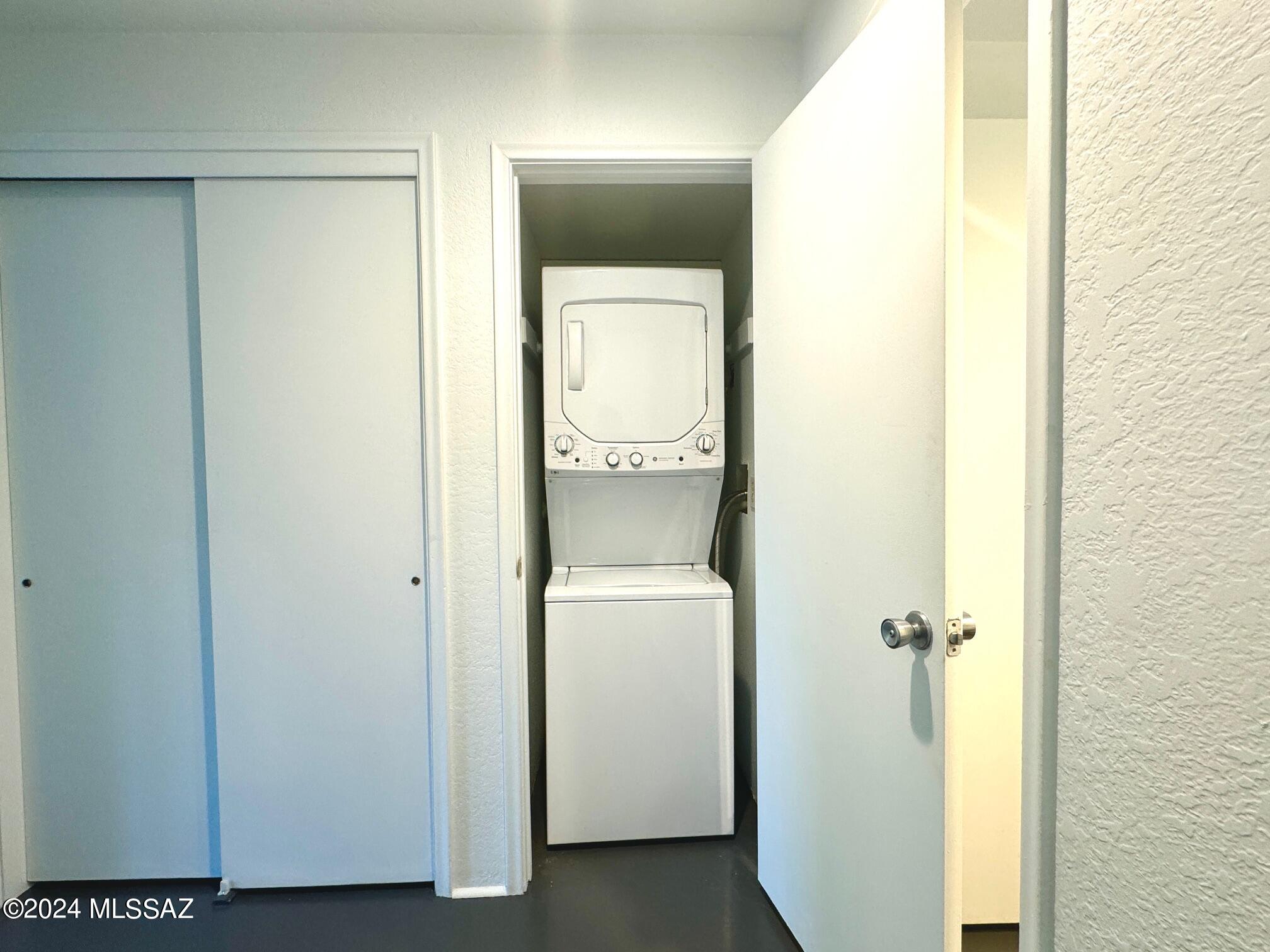 Coronado Place Condominiums II (Units 37-158) - Residential Lease