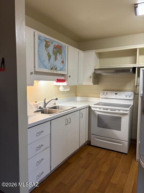 Reduced price! Eastside downstairs coop studio. All appliances stay, Mini-split for heating and cooling, laminate flooring, Ceiling fan. Plenty of storage for all your things. Bathroom has an upgraded vanity and mirrors/lights. Parking spot is right outside the back door.  Back patio slab is a great place to hang out and watch the sunrise. And has potential to be enclosed. Cash only, no rentals. Monthly fee includes: Property taxes, water, sewer, trash, gas, roof, pest, pool, parking and more. Cash only, no rentals.