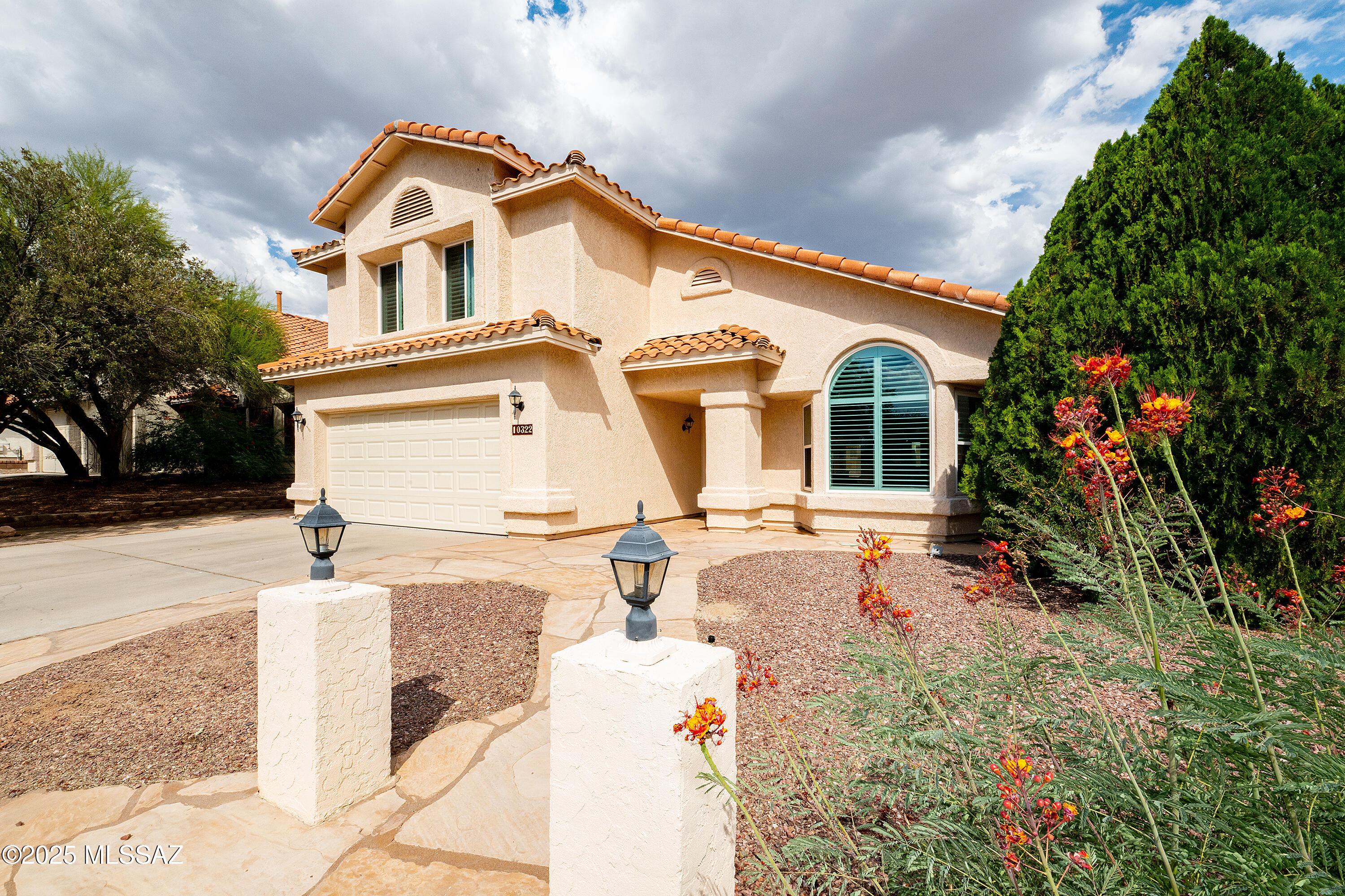 Villages Of La Canada (The) - Residential
