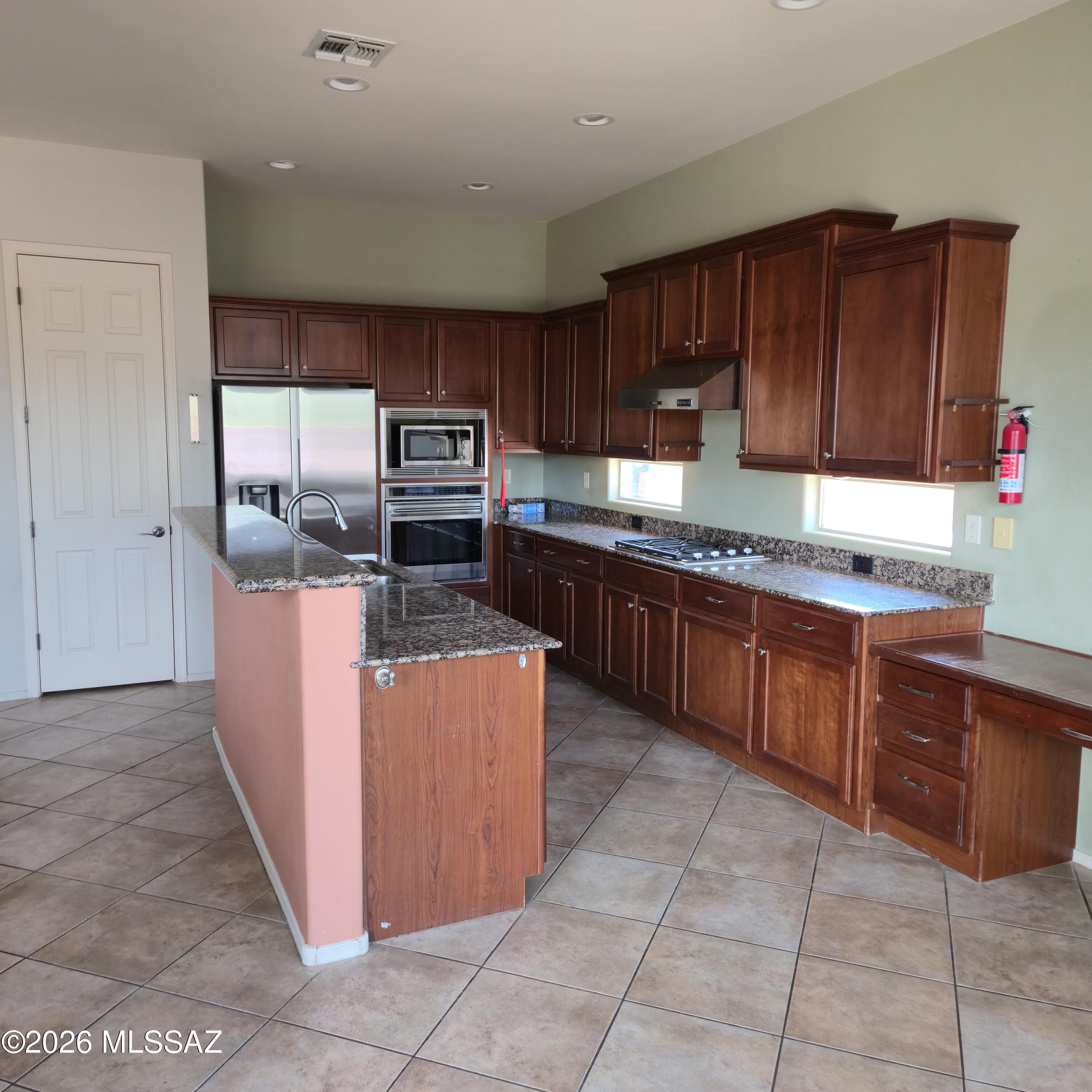 Desert Enclave (1-28) - Residential Lease