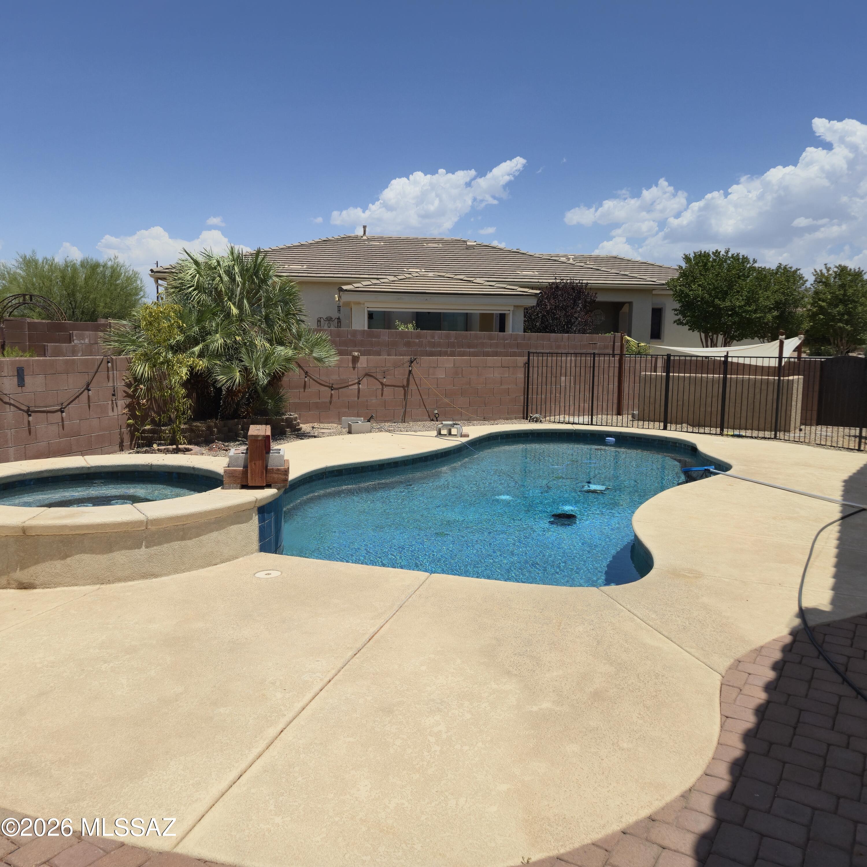Desert Enclave (1-28) - Residential Lease