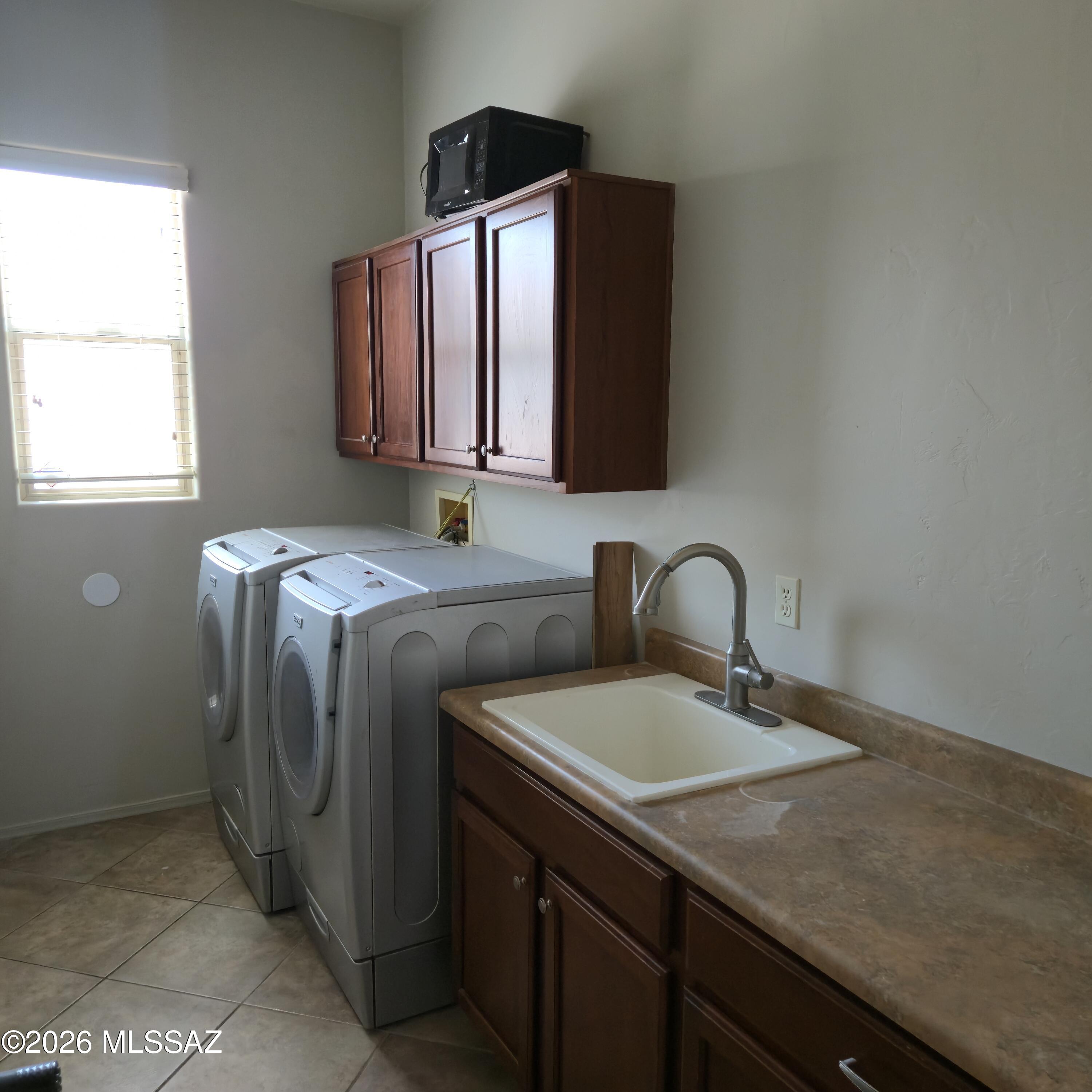 Desert Enclave (1-28) - Residential Lease