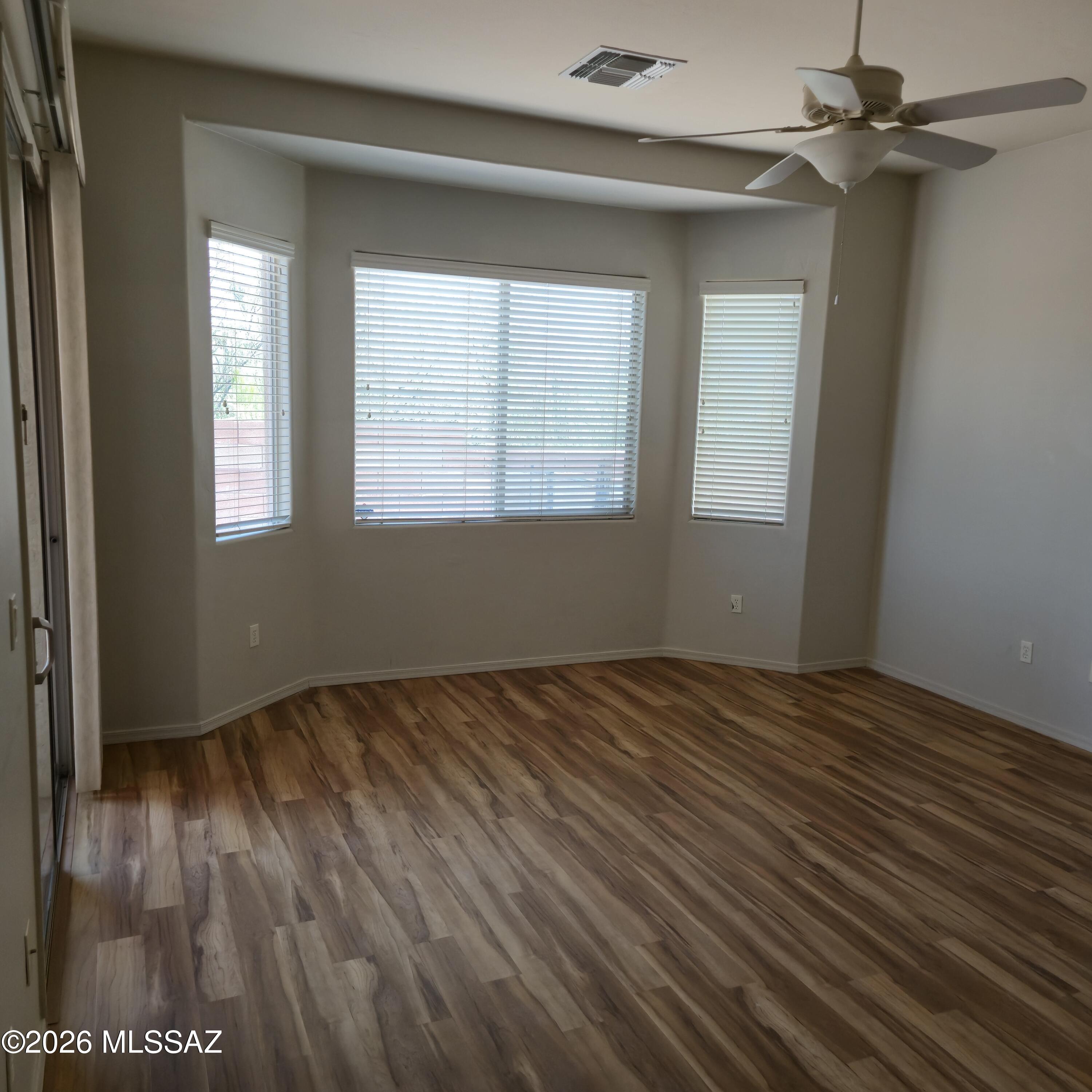 Desert Enclave (1-28) - Residential Lease