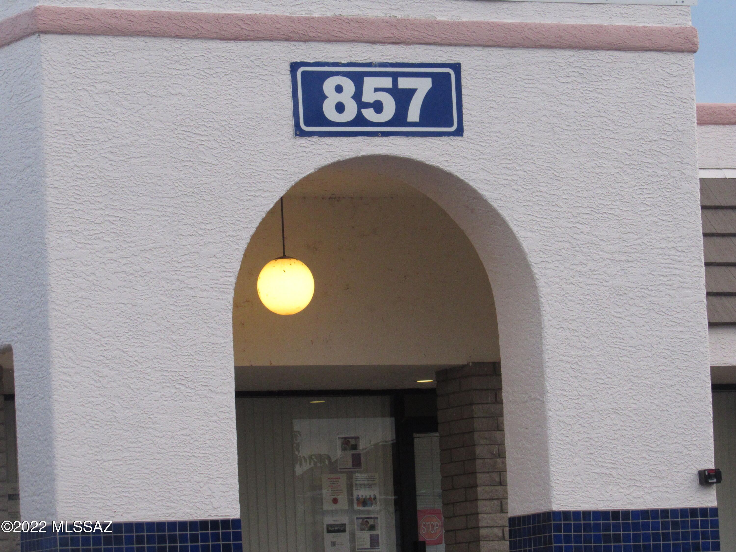 Close proximity to Mariposa Point of Entry, plenty of parking, well-maintained property.
Join Dependable Health, dental office and others,.  Near IHOP Restaurant.