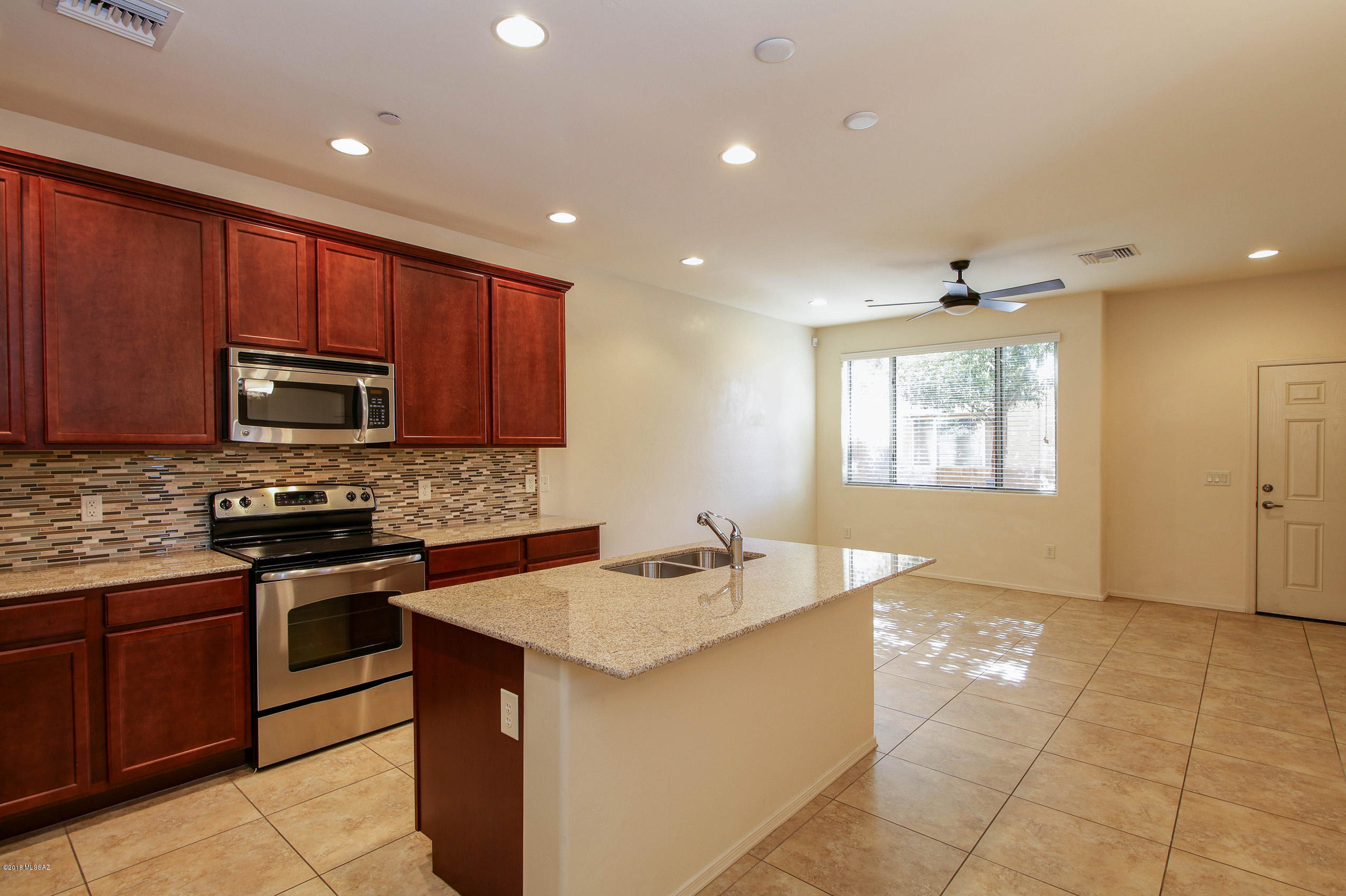 River Walk (1-140) - Residential Lease