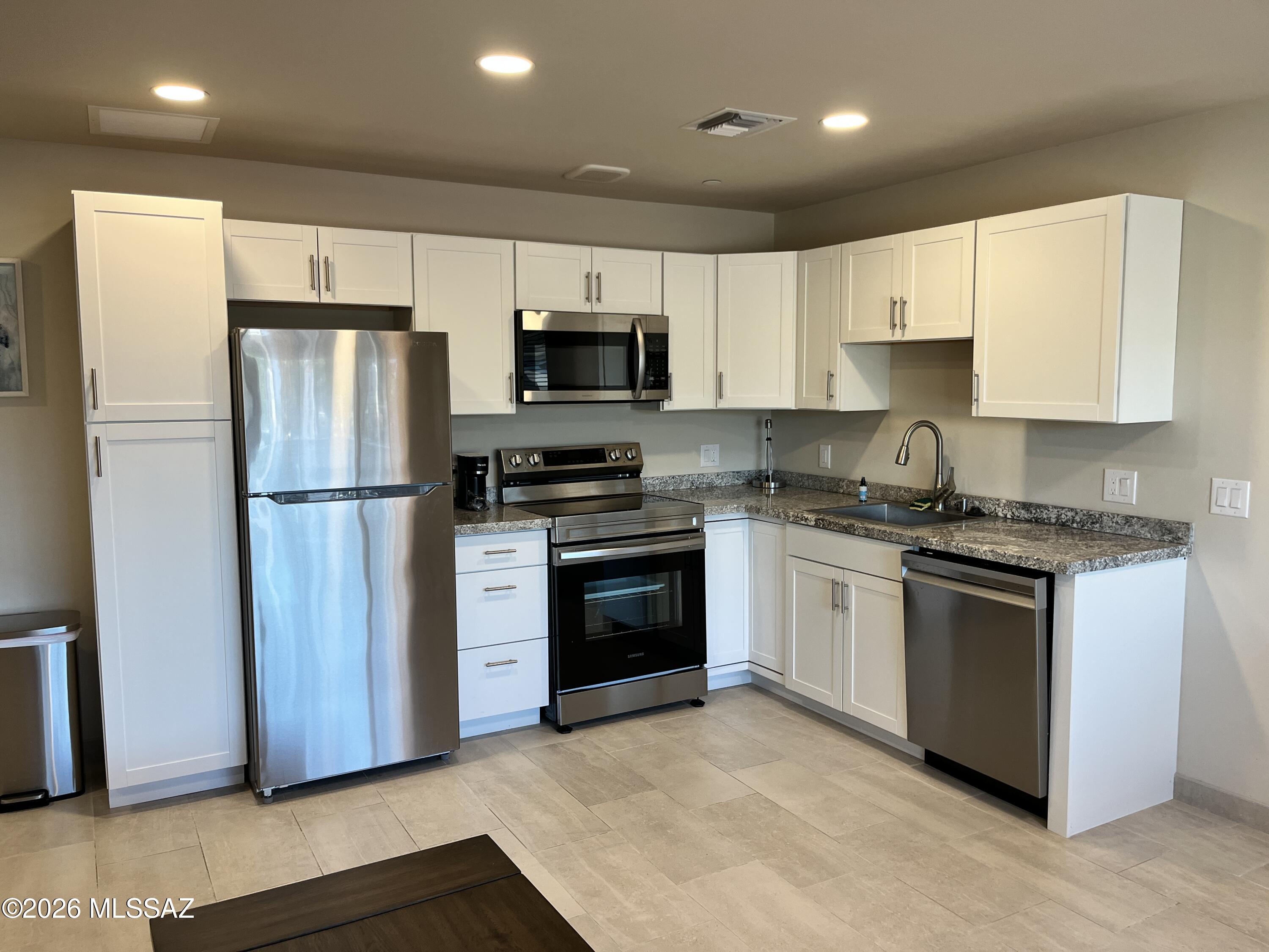 Green Hills - Residential Lease