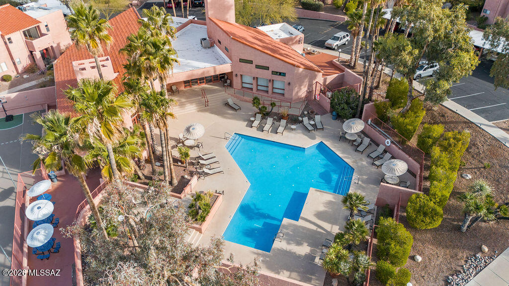 Ventana Vista Condominiums - Residential