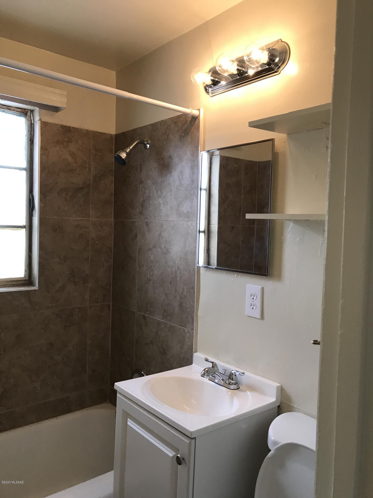 Unsubdivided - Residential Lease