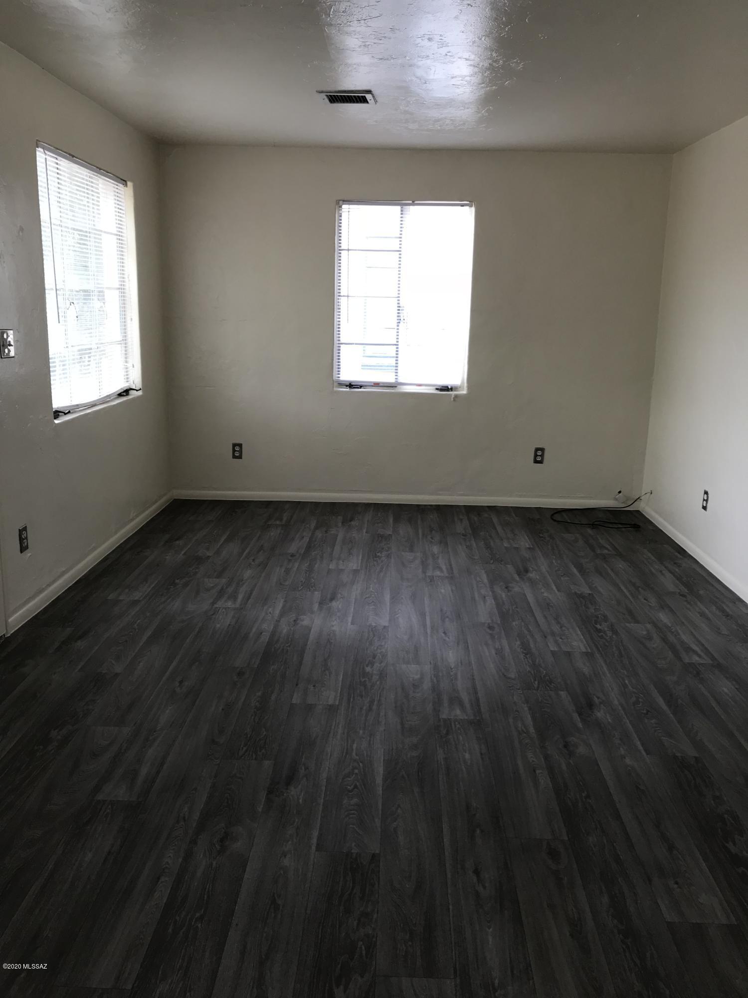 Unsubdivided - Residential Lease