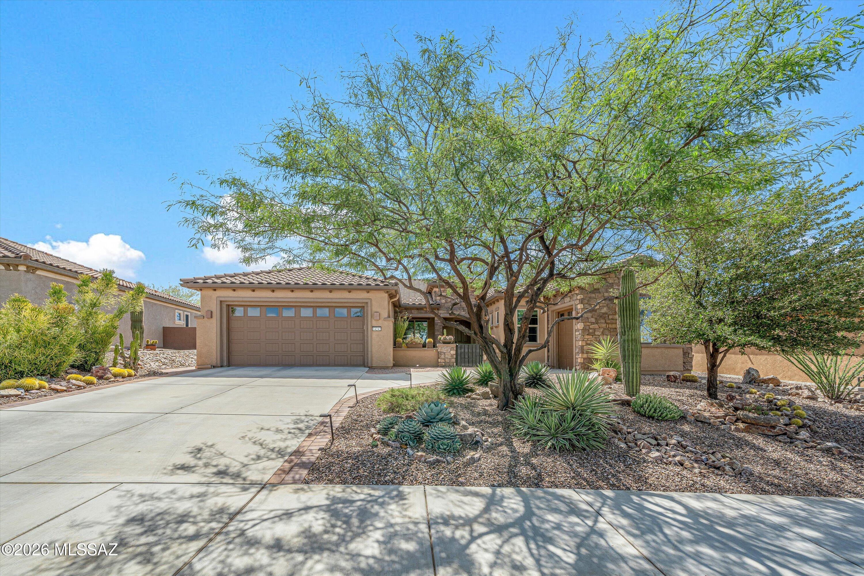 Del Webb At Dove Mountain SQ20131930189 - Residential