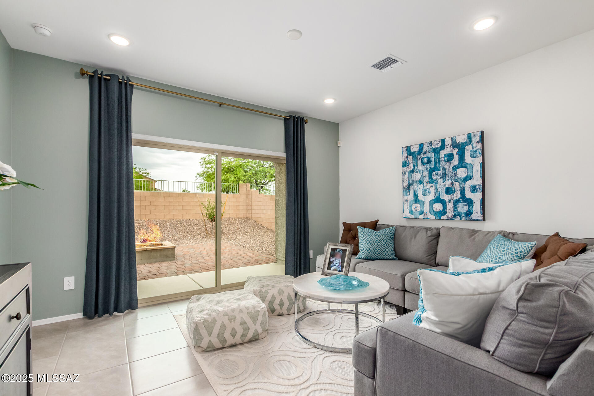 Saguaro Bloom SQ20180540069 - Residential