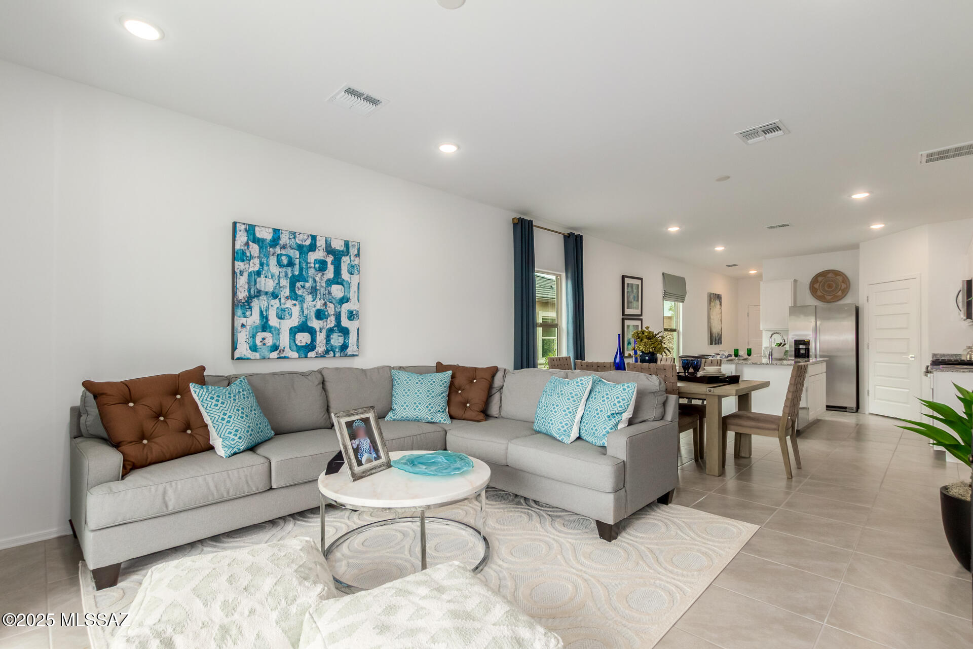 Saguaro Bloom SQ20180540069 - Residential