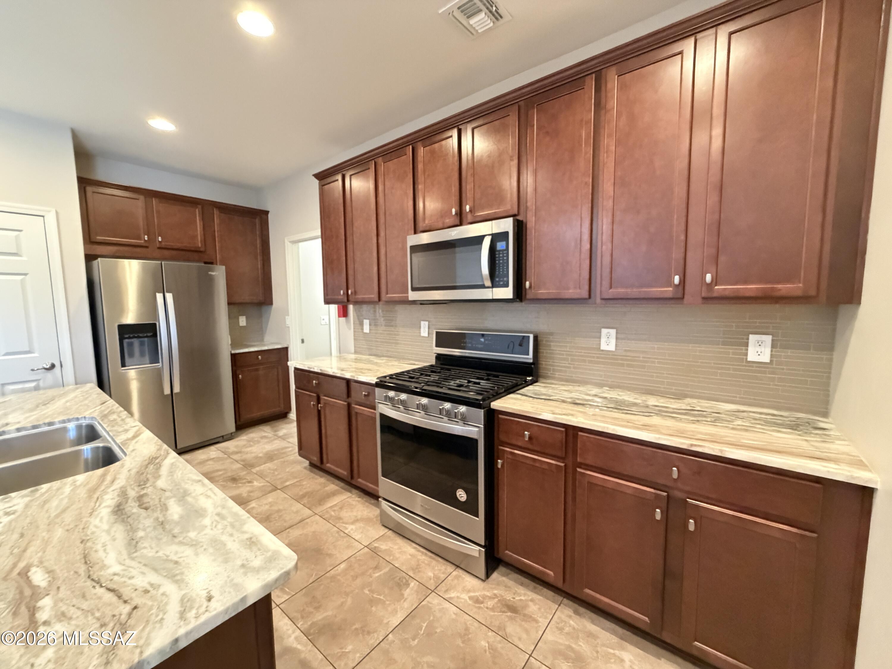 Gladden Farms BLK 13-15 - Residential Lease
