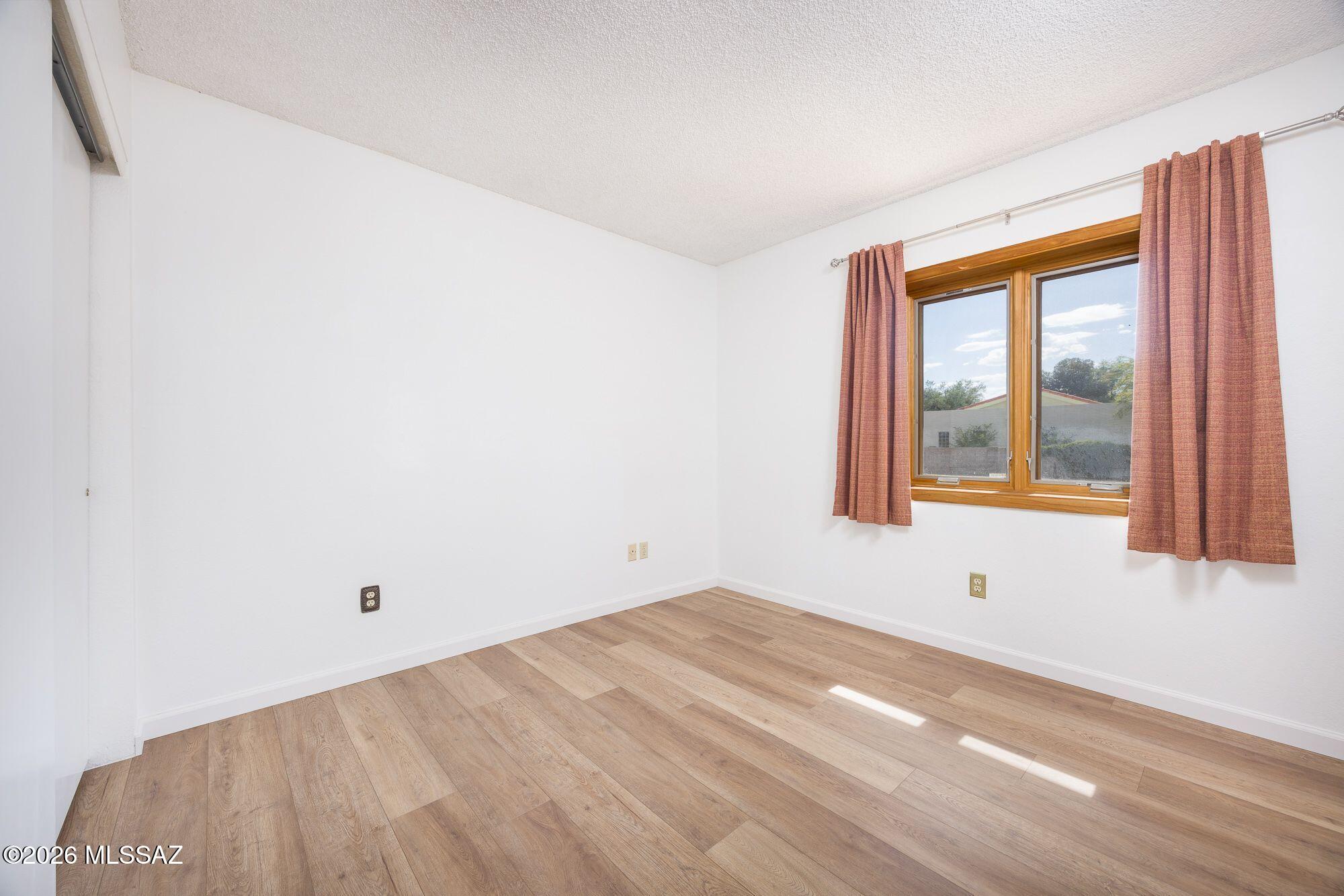 Vista Del Rio (218-290) - Residential Lease