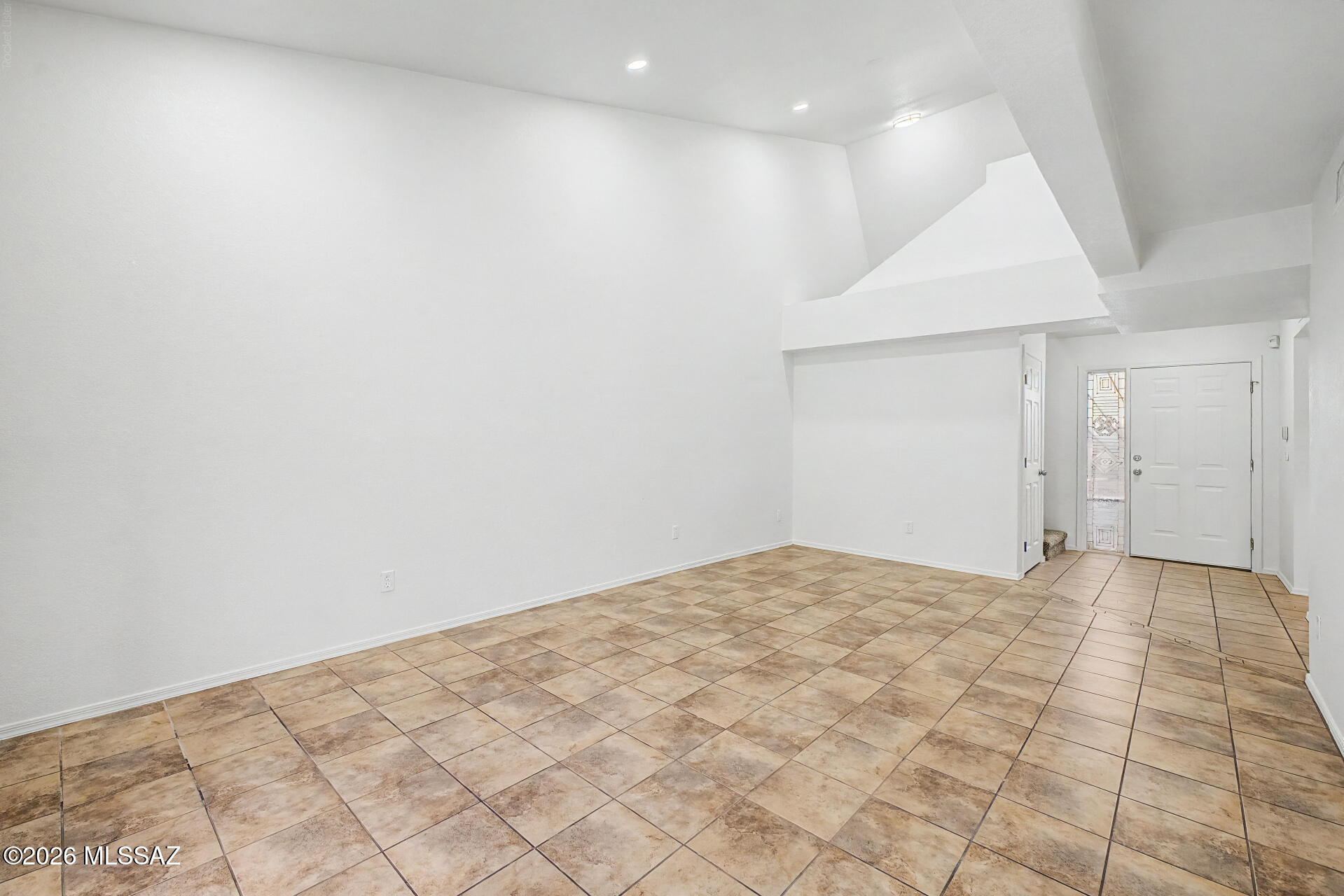 Le Mirador Twnhms (1-50) - Residential
