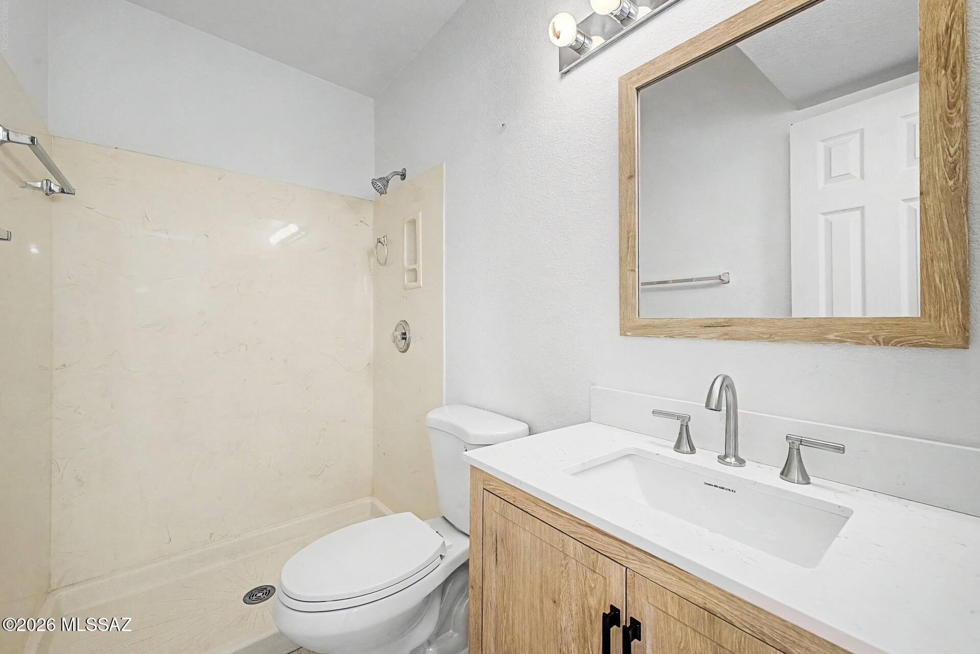 Le Mirador Twnhms (1-50) - Residential