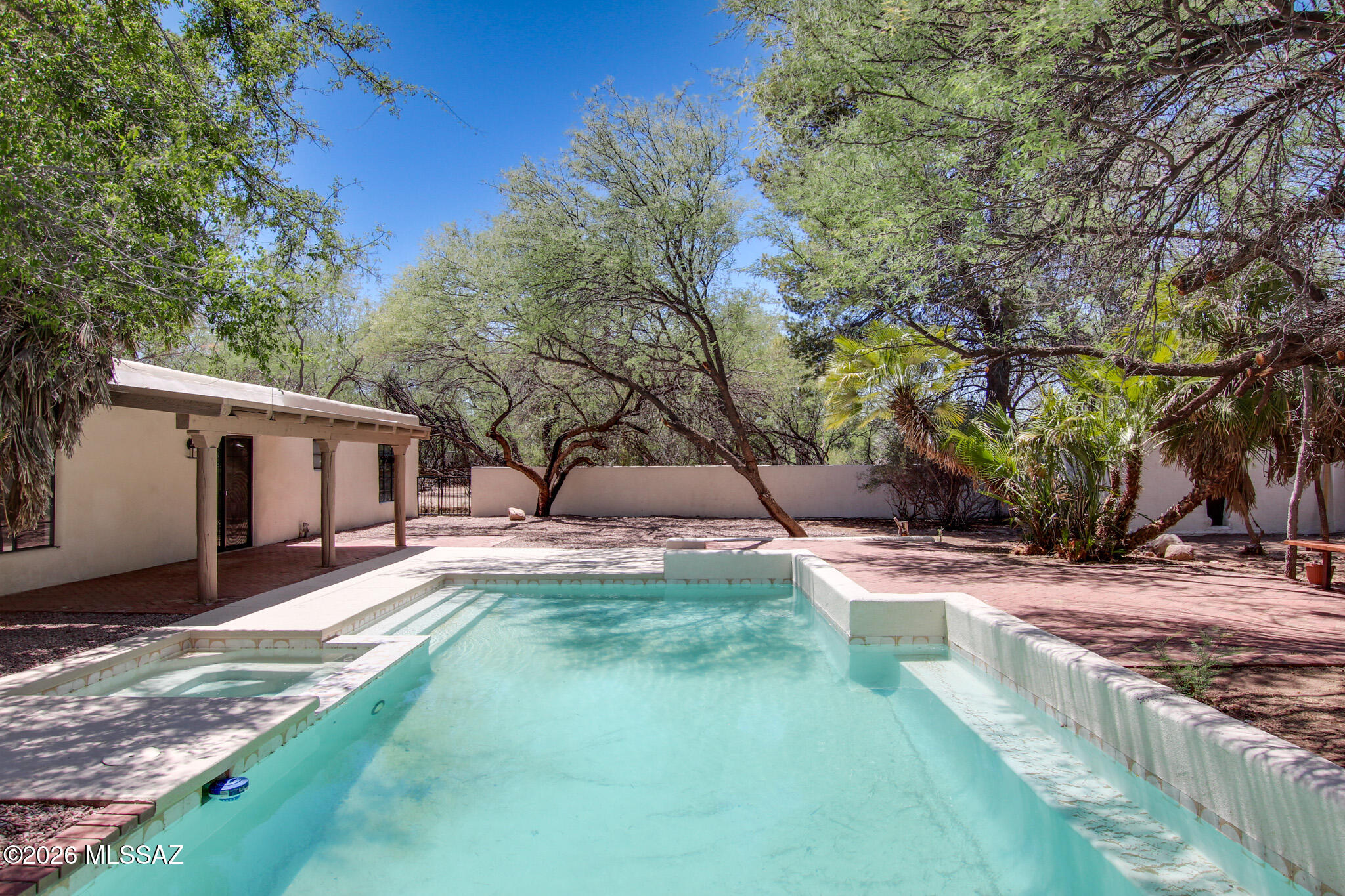 Tanque Verde Village - Residential