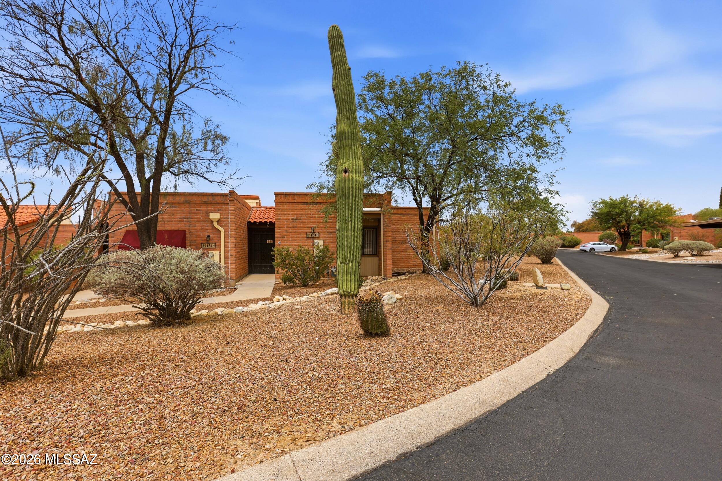 Fairfield La Cholla Hills - Residential