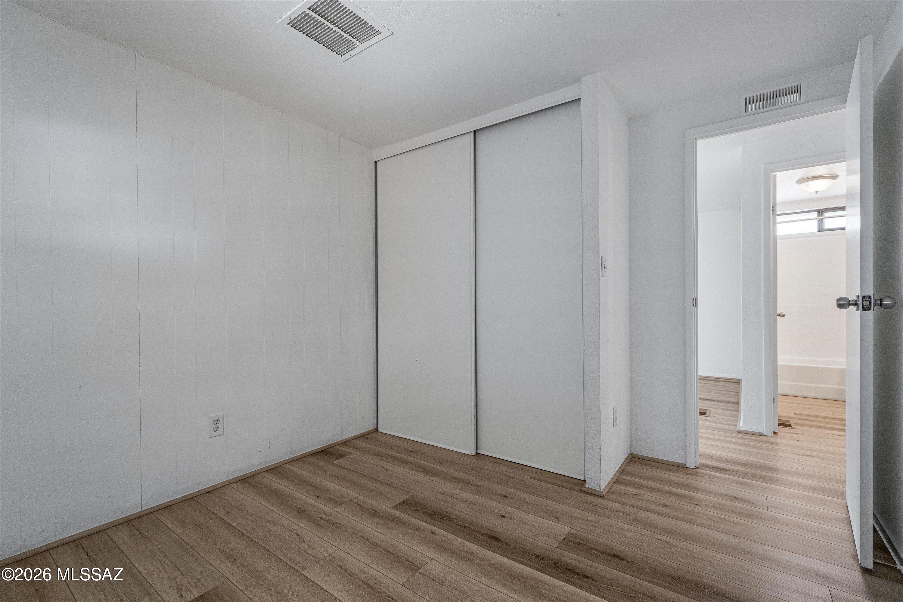 Ramona Vista (1-28) - Residential