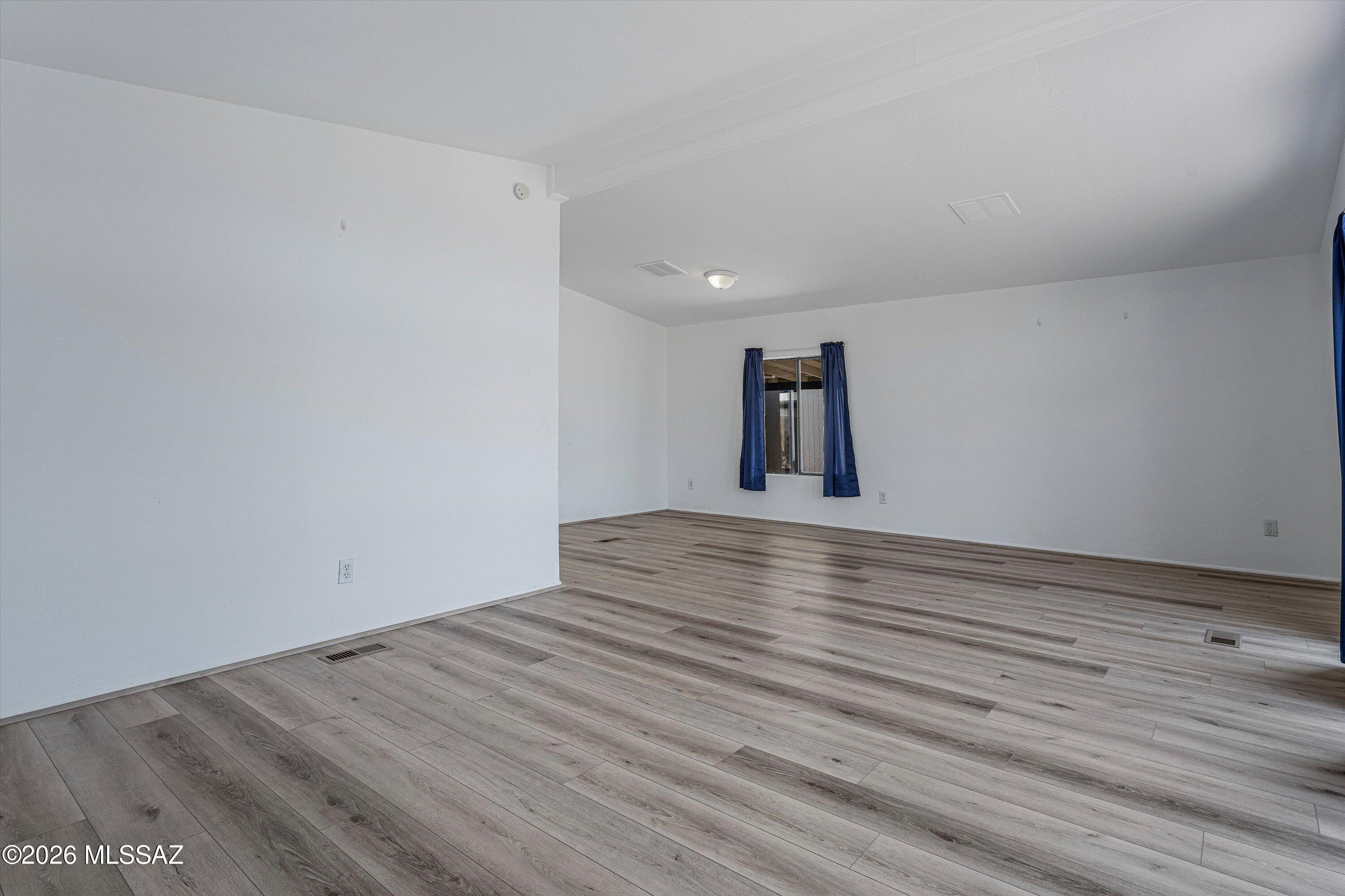 Ramona Vista (1-28) - Residential