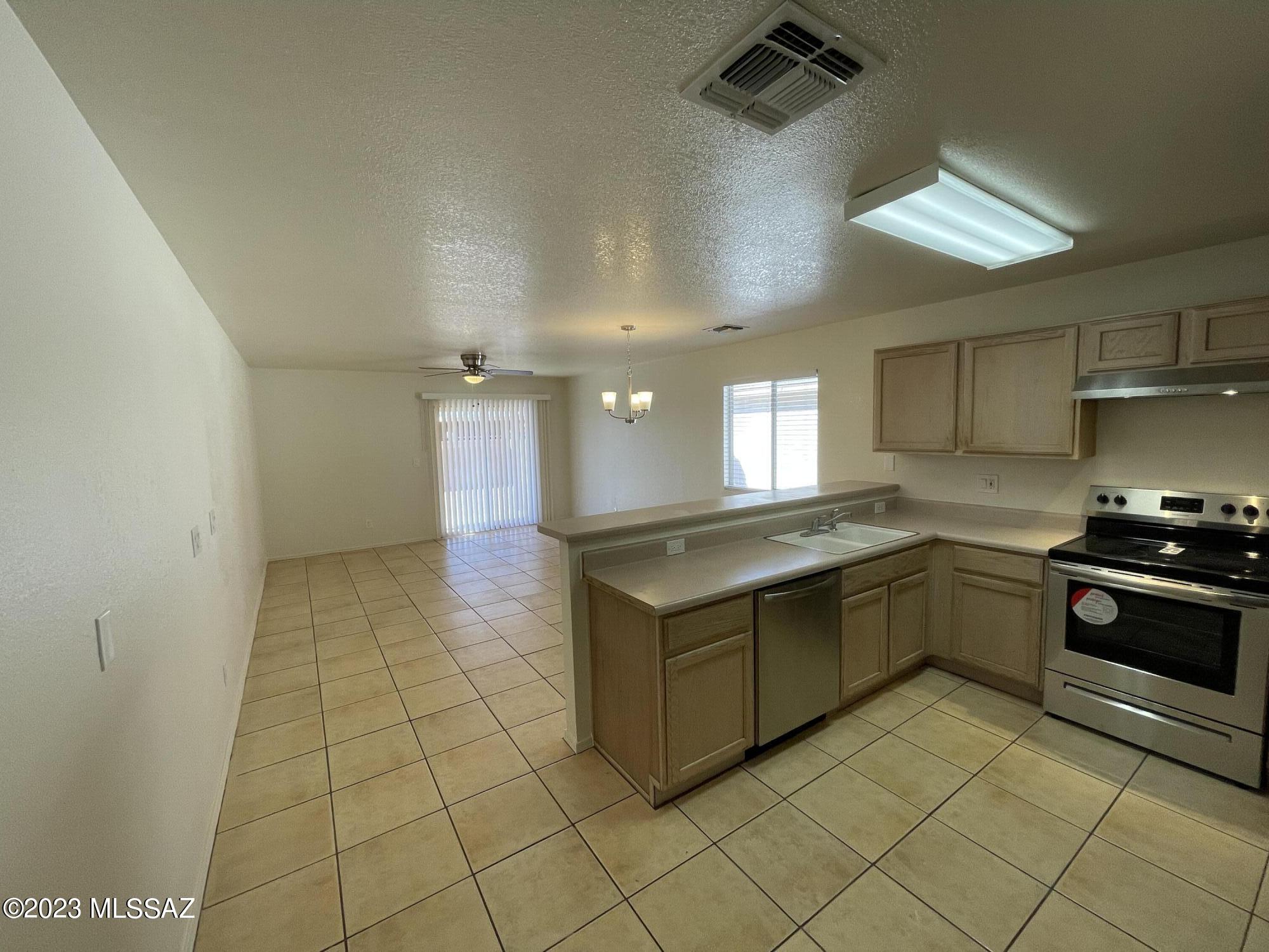 Rincon Aviador (1-120) - Residential Lease
