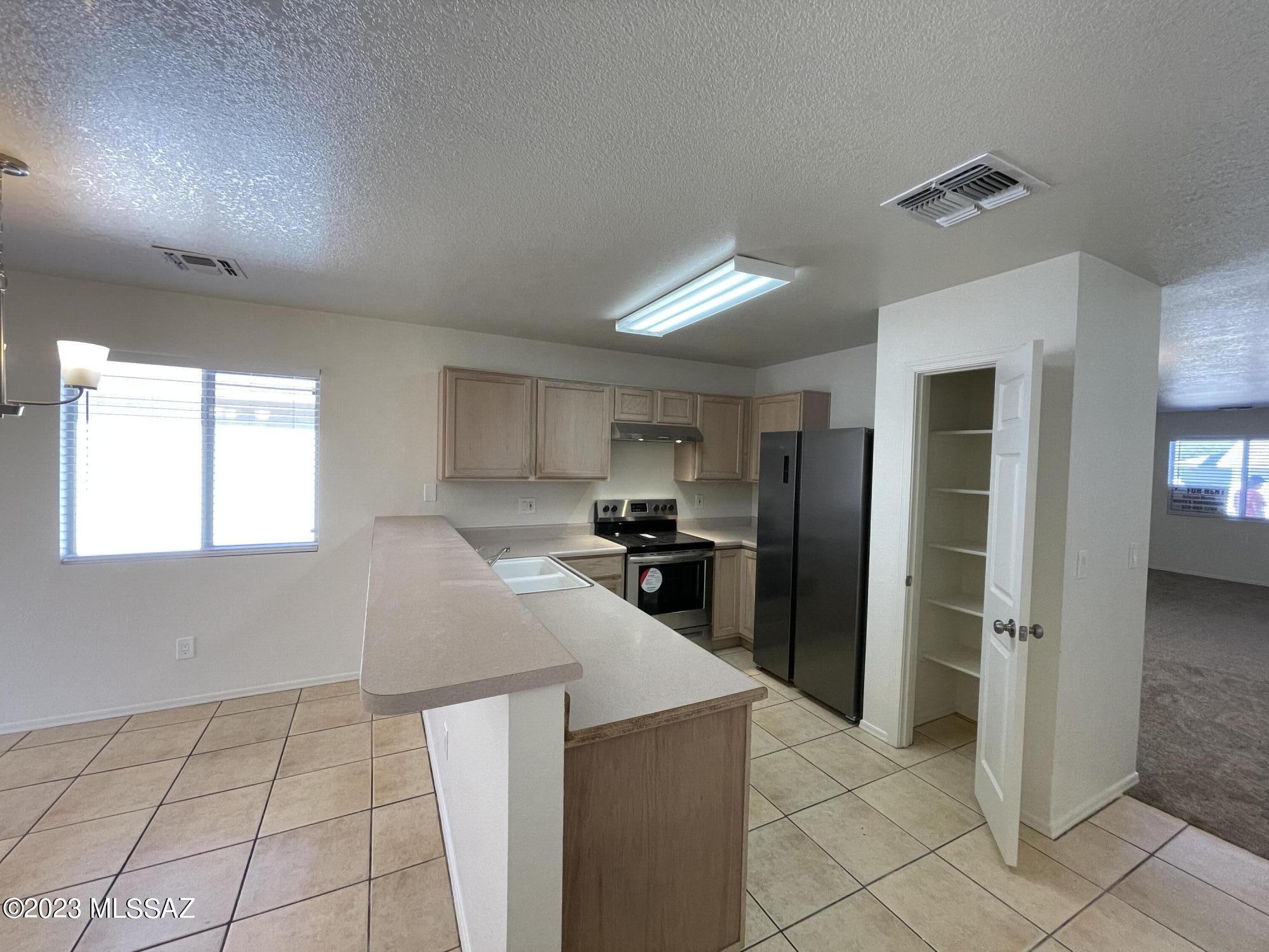 Rincon Aviador (1-120) - Residential Lease