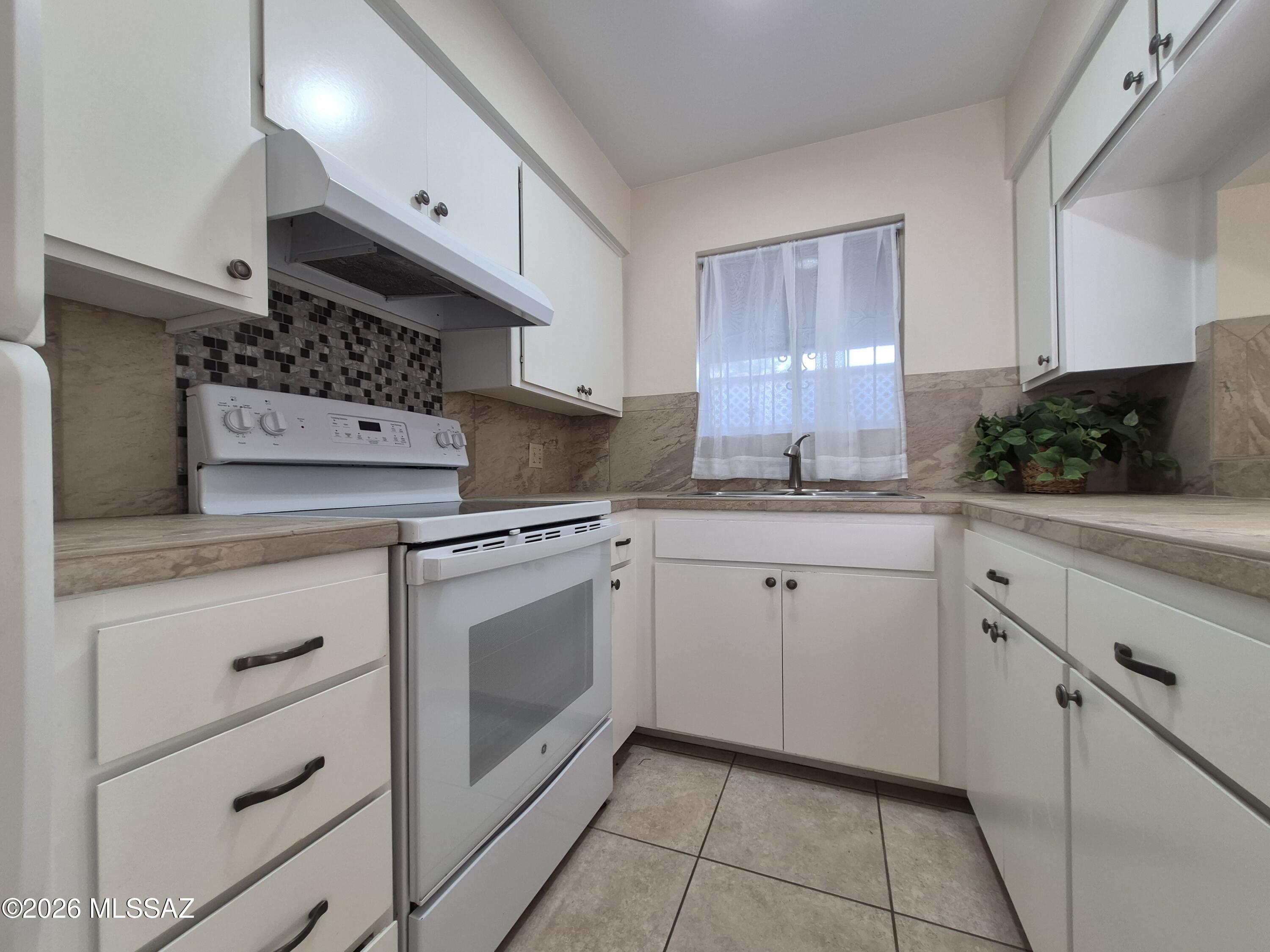 Las Solanas Blk 1 (1-49) - Residential