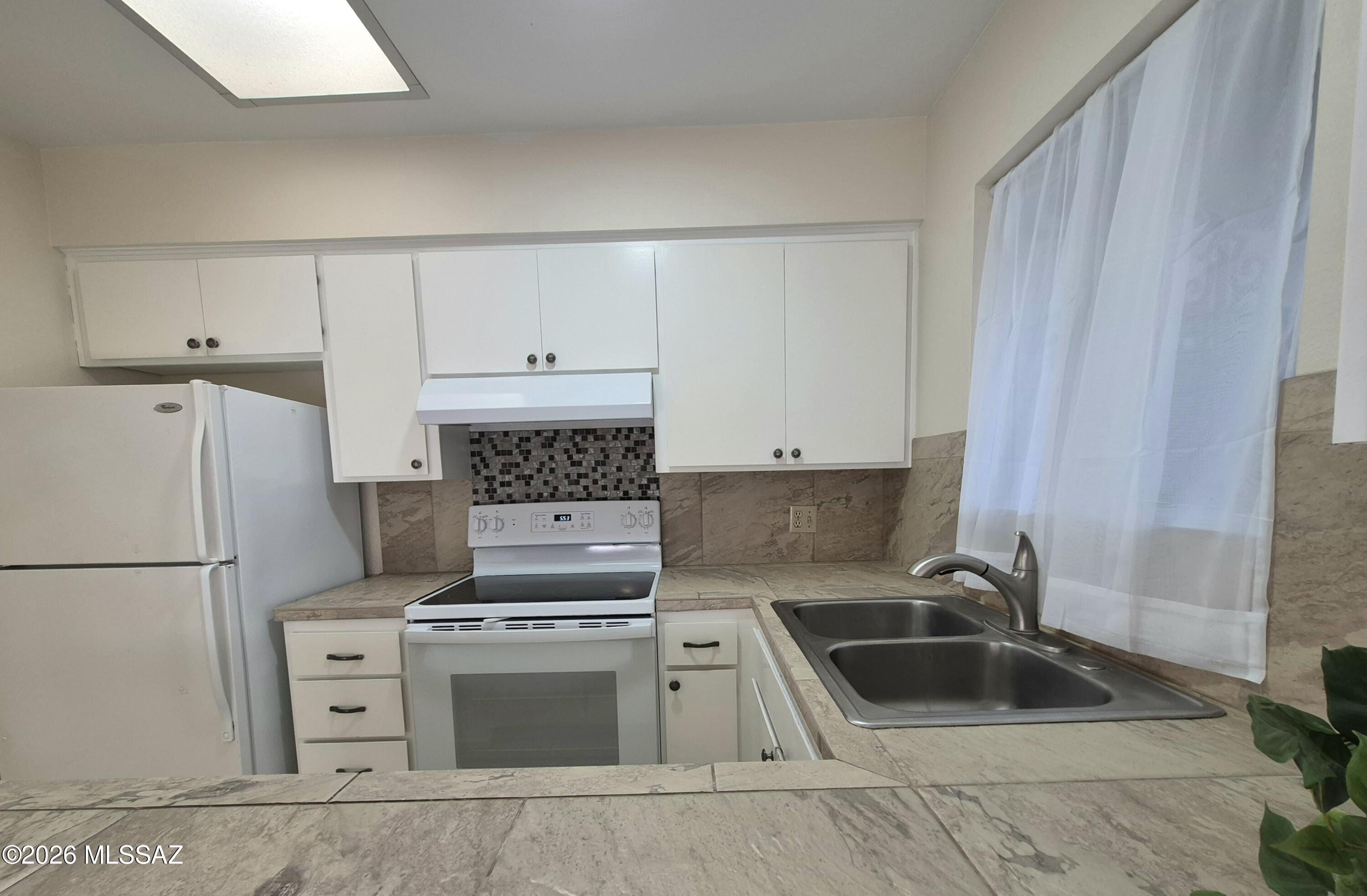 Las Solanas Blk 1 (1-49) - Residential