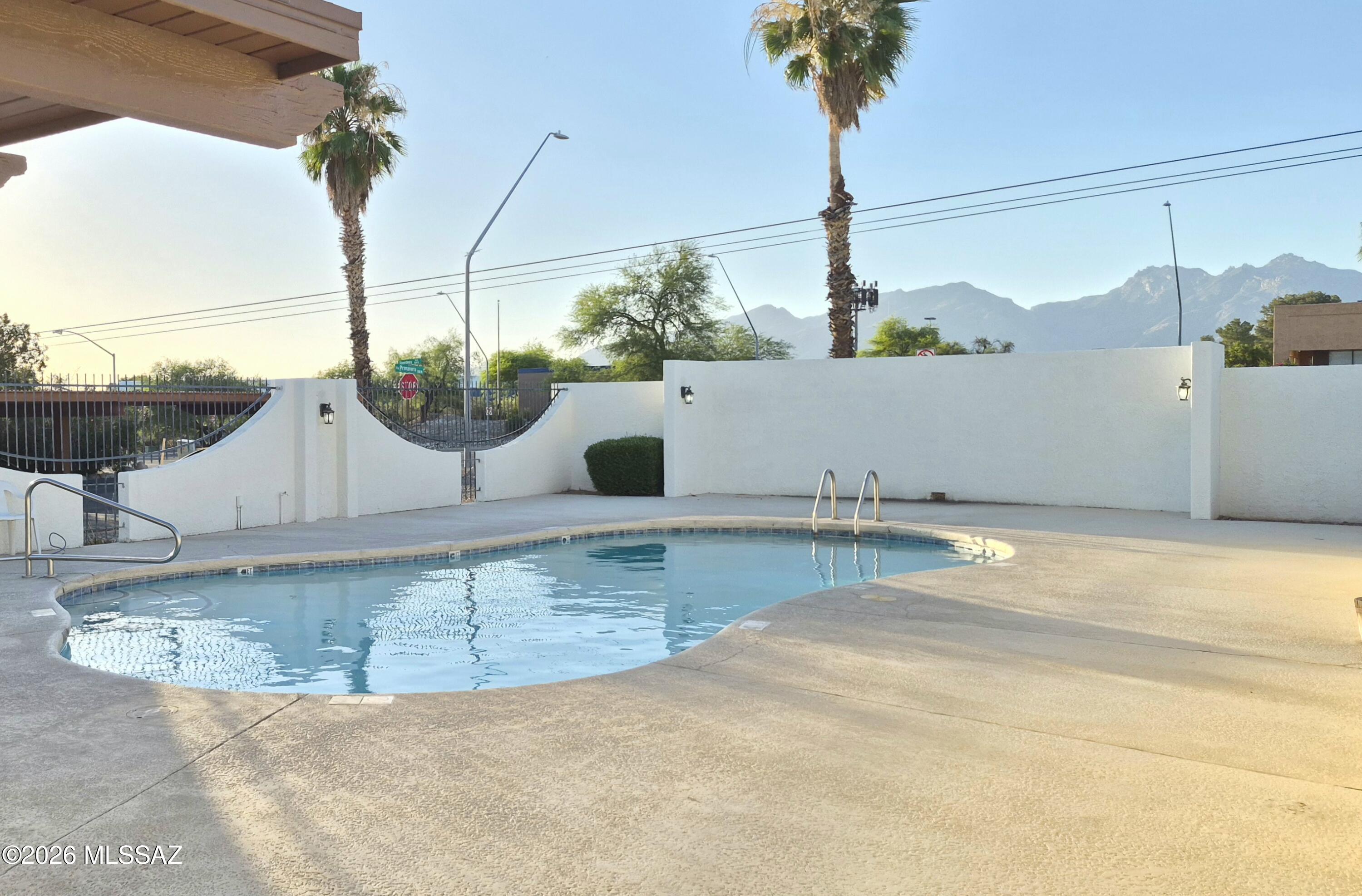 Las Solanas Blk 1 (1-49) - Residential
