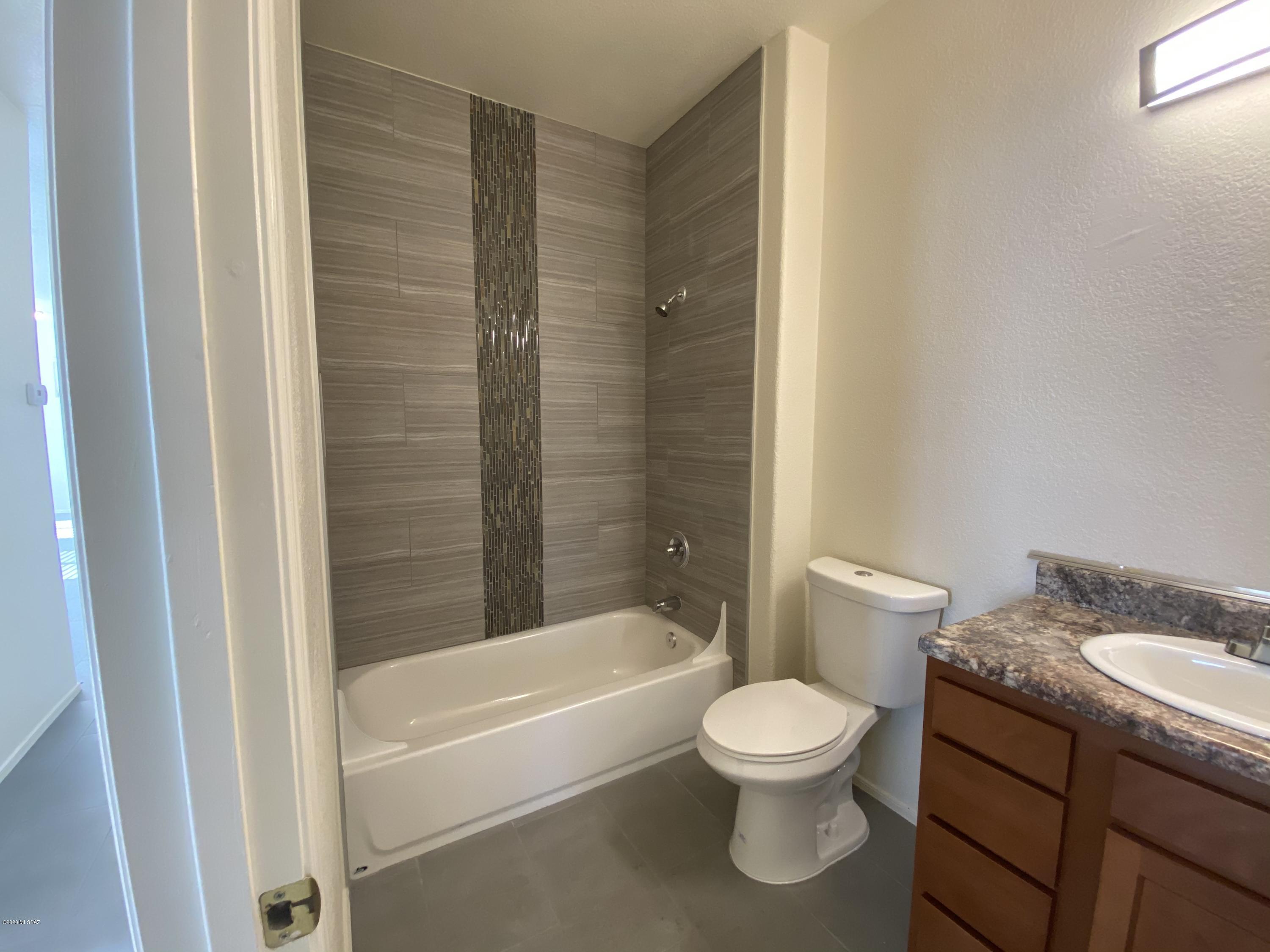 Mountain View Condos. (1-76) - Residential Lease