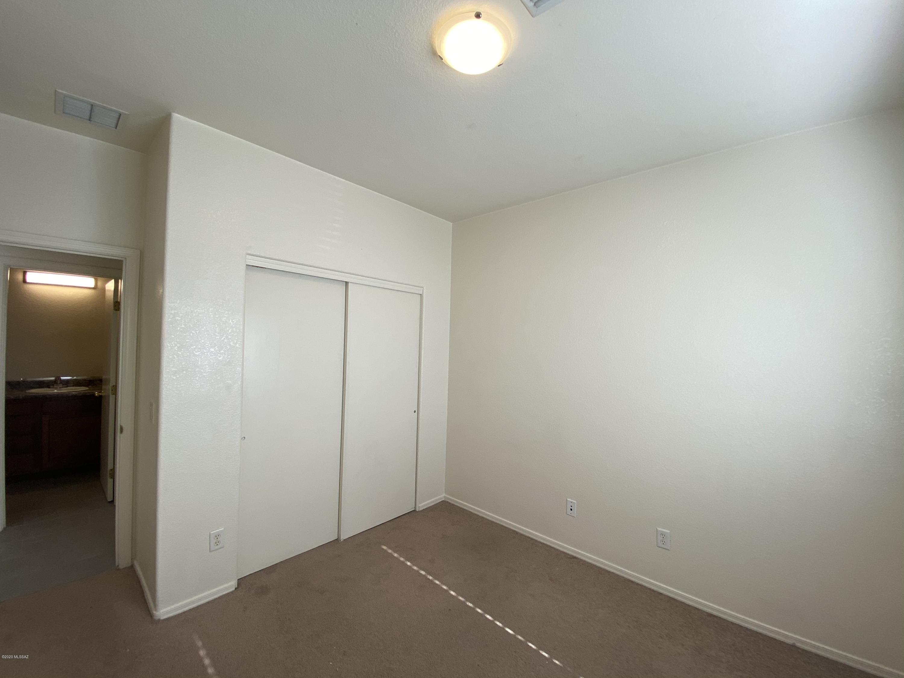 Mountain View Condos. (1-76) - Residential Lease