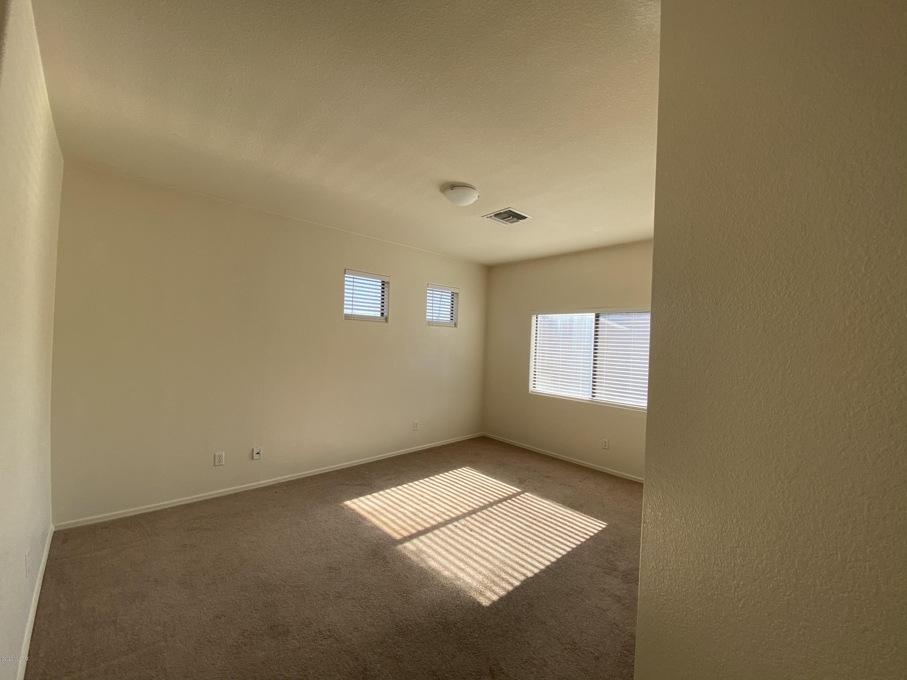 Mountain View Condos. (1-76) - Residential Lease