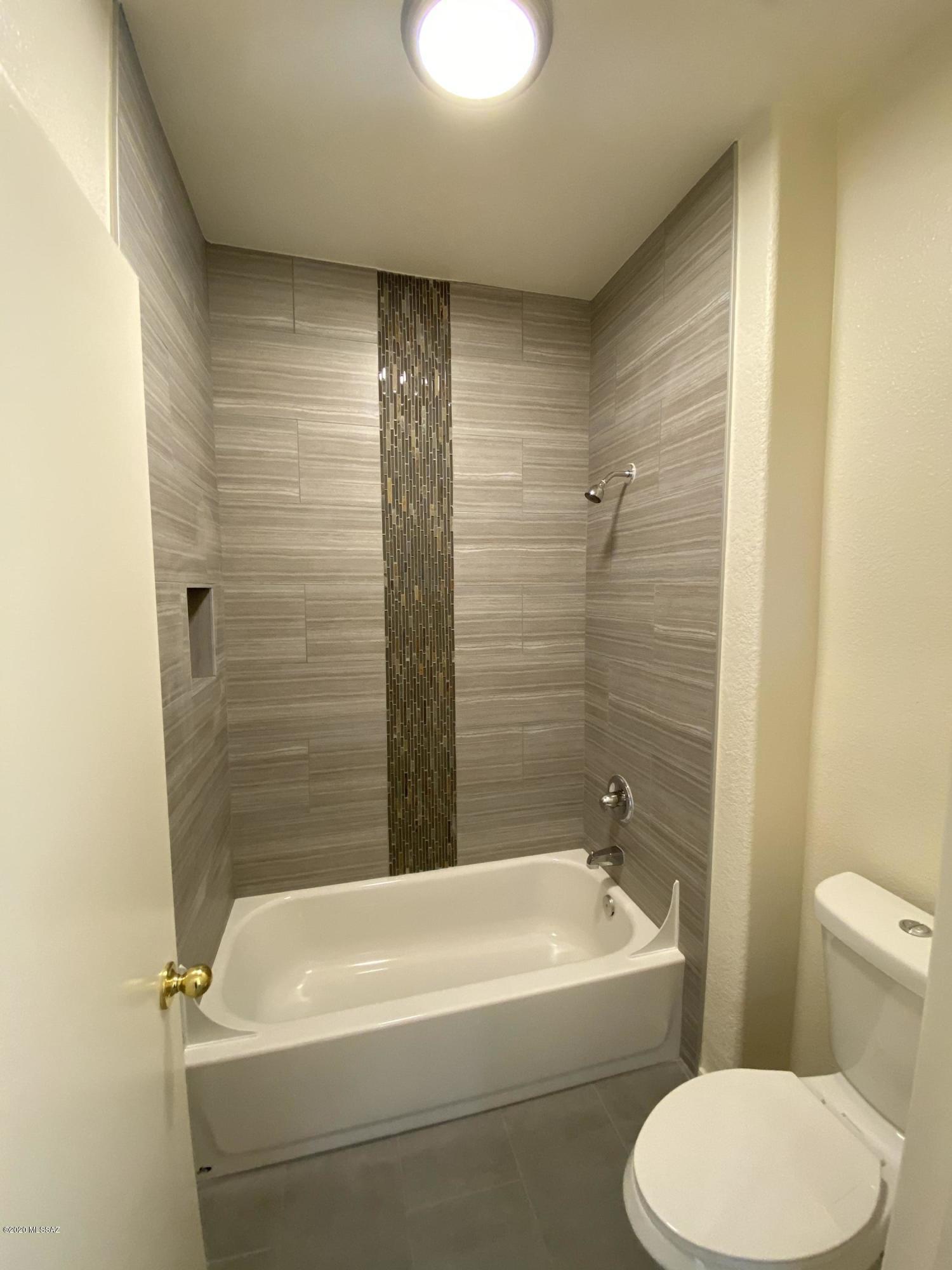 Mountain View Condos. (1-76) - Residential Lease