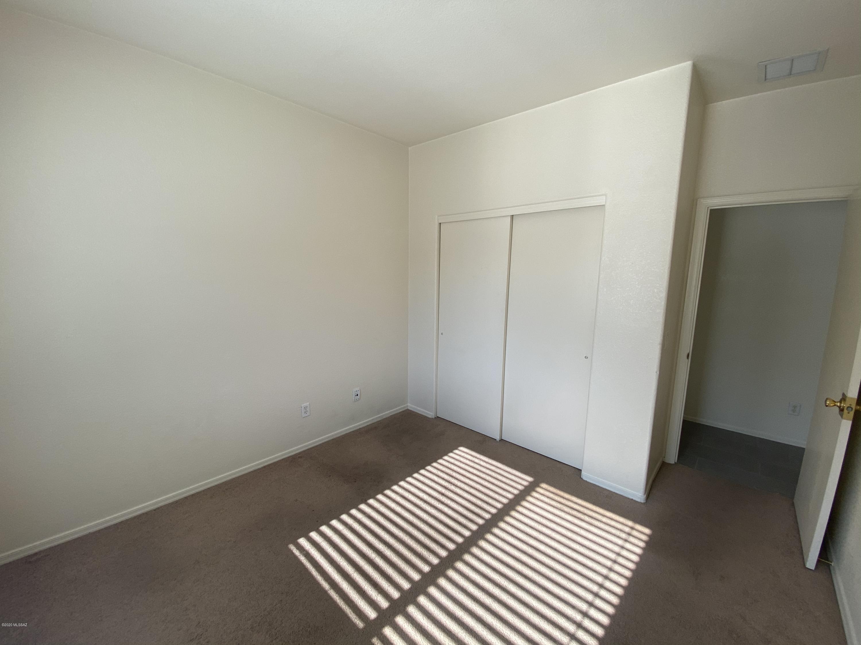 Mountain View Condos. (1-76) - Residential Lease