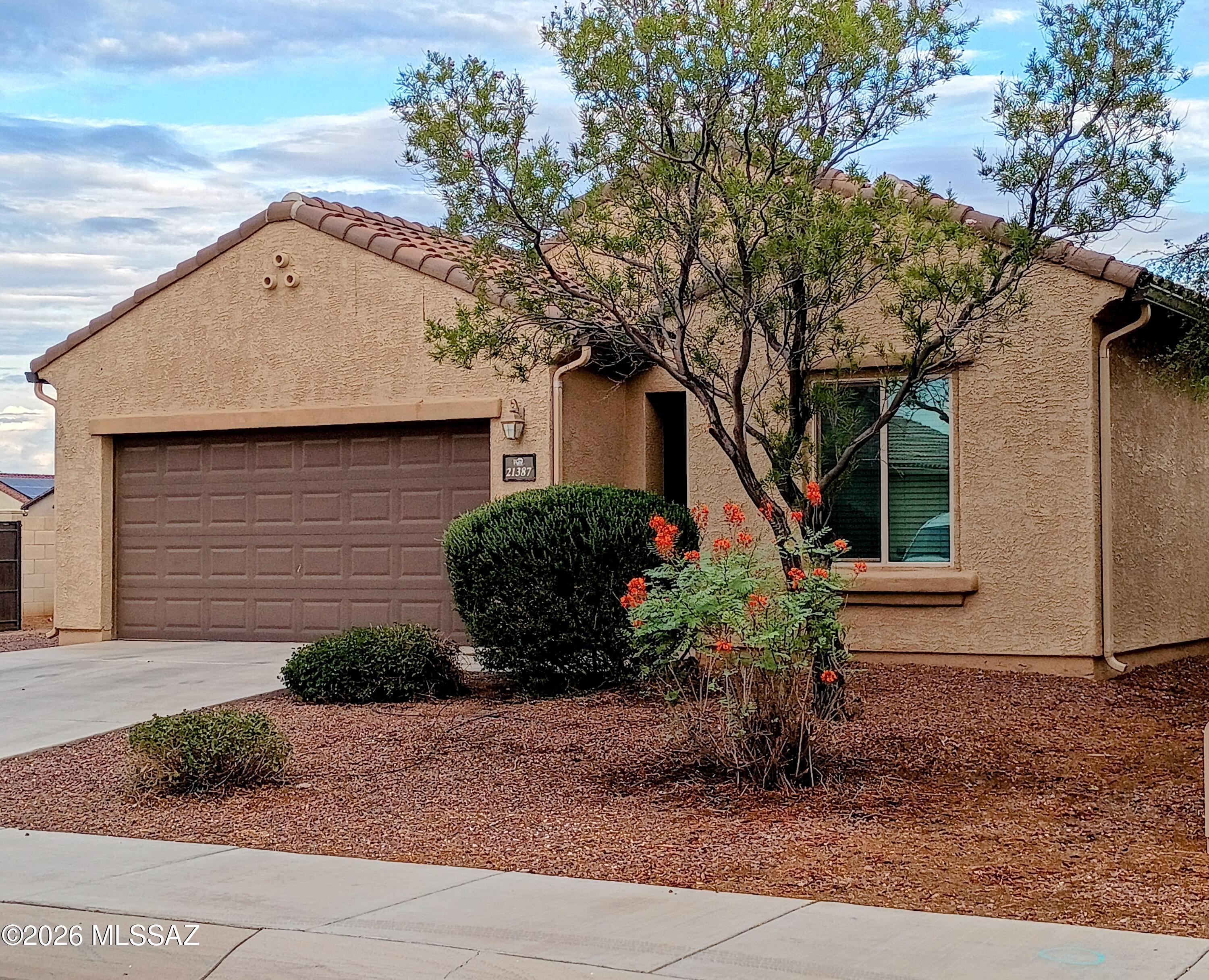 WELCOME HOME! WE ARE READY FOR YOU TO MOVE IN! MUST SEE THIS BEAUTIFULLY WELL-MAINTAINED HOME!
WE ARE LARGER THAN NEW CONSTRUCTION! WE FEATURE AN EASY ACCESS RV GATE, BRAND NEW A/C, FRESH
INTERIOR PAINT, WATER SOFTNER, EXTENDED COVERED PATIO, WIRED FOR SURROUND SOUND, GRANITE
COUNTERTOPS, BUILT IN ENTERTAINMENT WALL, SECURITY DOOR AND SO MUCH MORE! GREAT COMMUNITY WITH A
POOL, SPLASH PAD. TONY HAWK SKATE PARK, BASEBALL FIELDS, BASKETBALL AND VOLLYBALL COURTS WITH A
JOGGING PATH. EASY ACCESS TO I-10, SHOPPING, SCHOOLS AND ENTERTAINMENT.