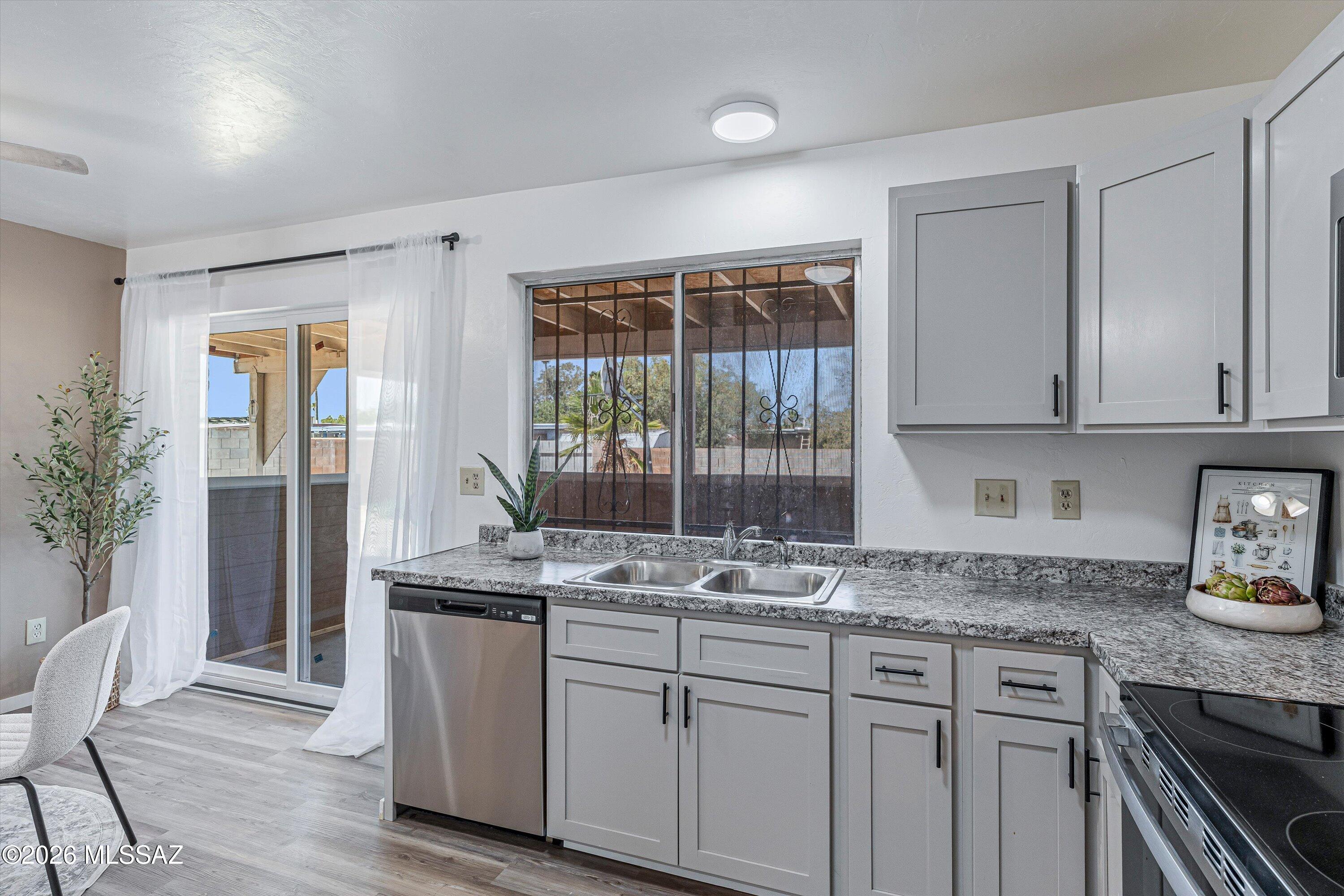 Desert Shadows (312-511) - Residential