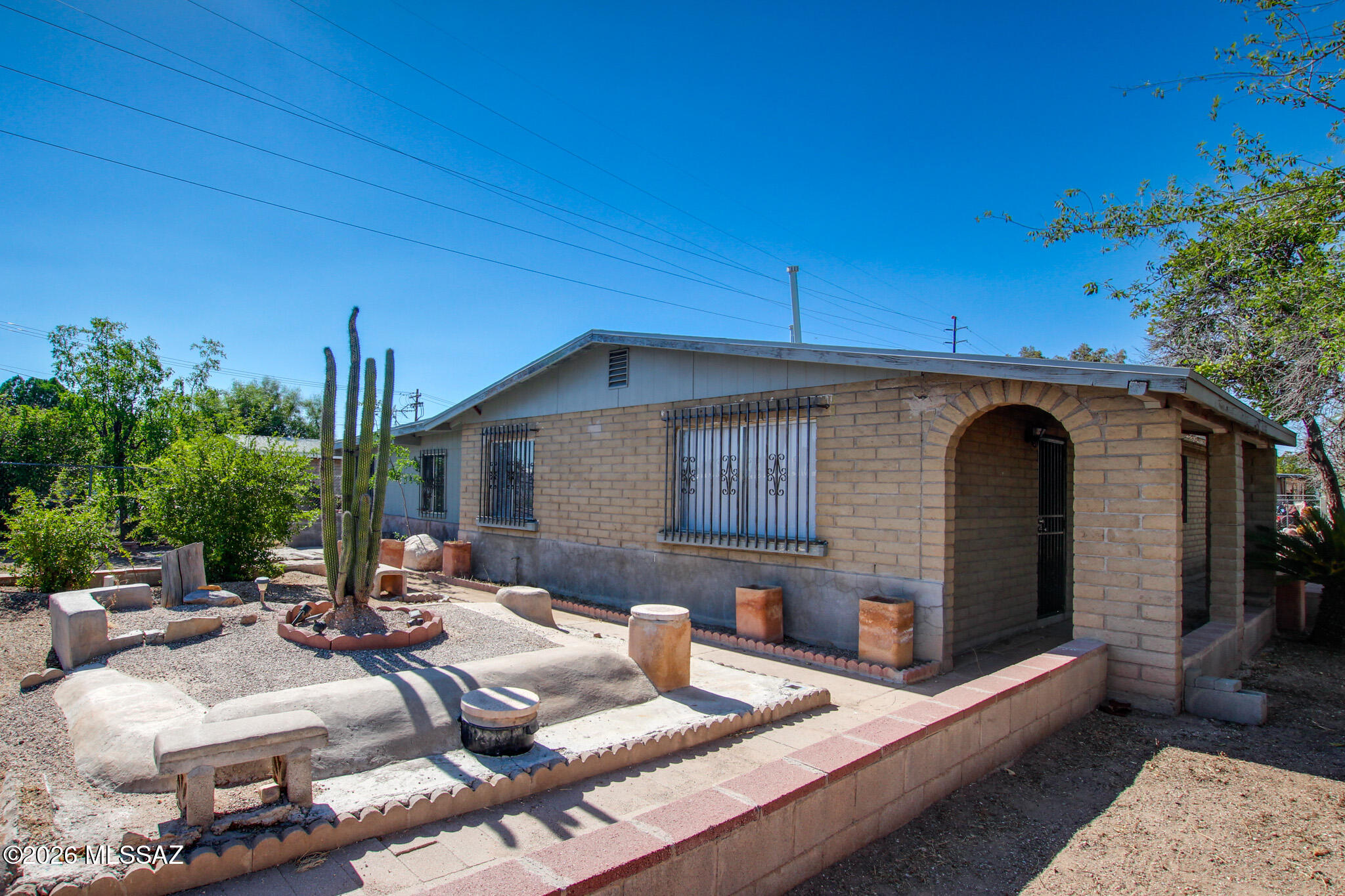Versatile property that is move in ready, or to be utilized as a rental.  Freshly painted, cleaned and landscaped.
Property sold ''as is''.