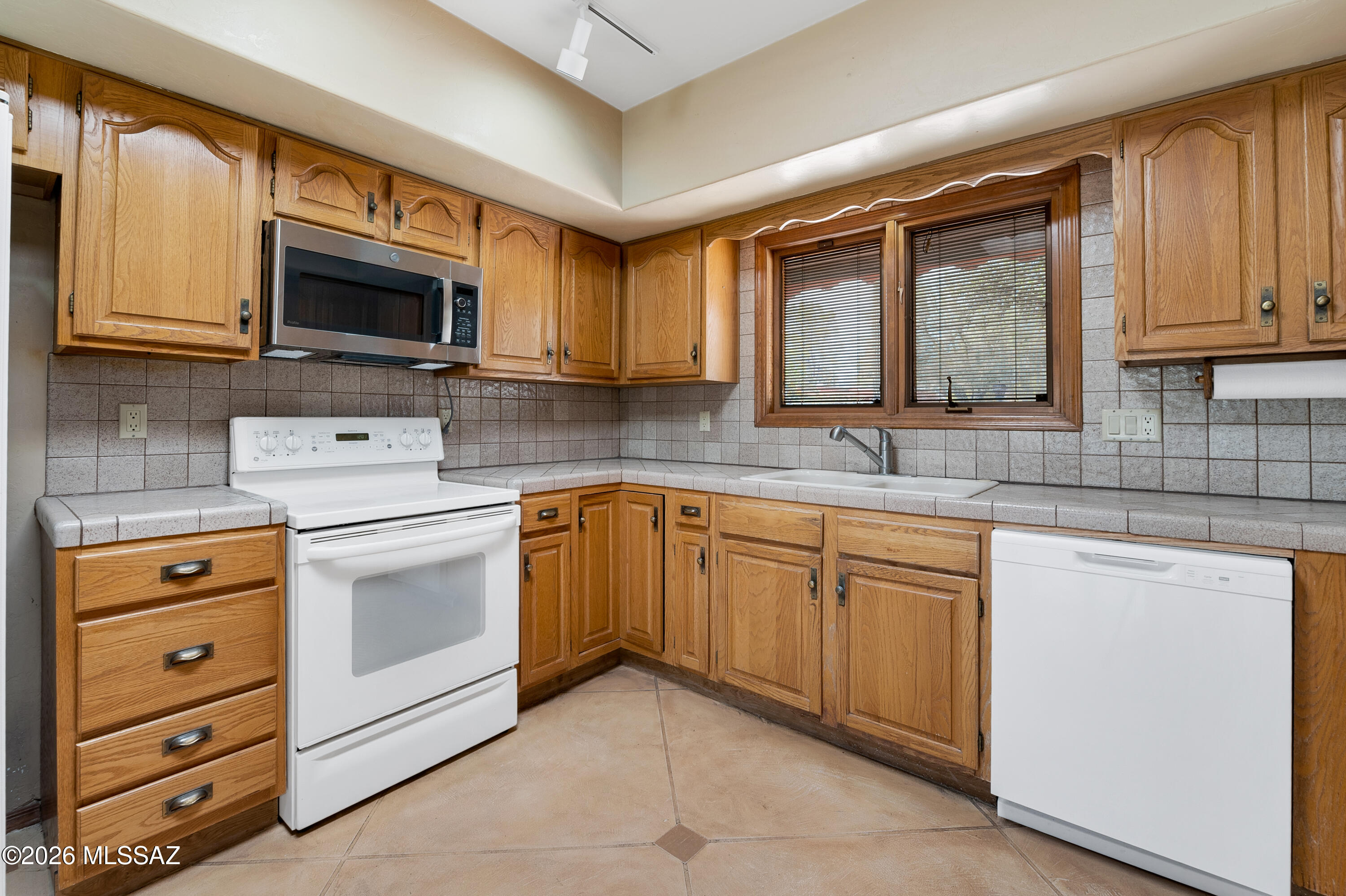 Sabino Vista Hills (1-65) - Residential