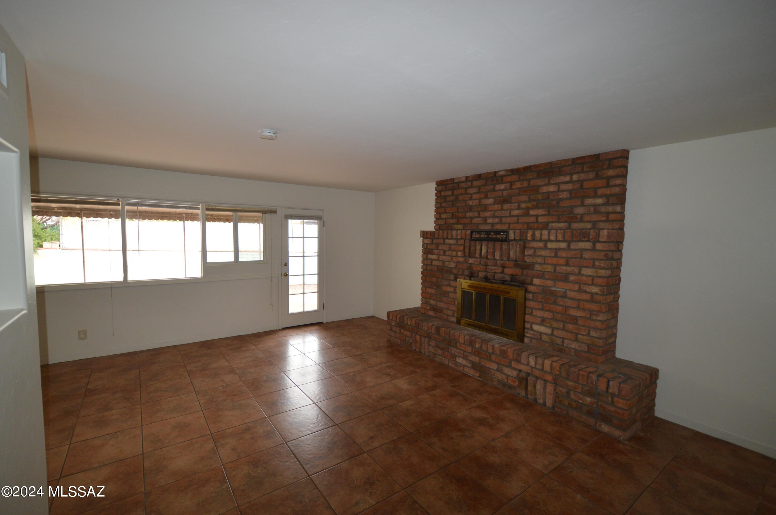 Unsubdivided - Residential Lease