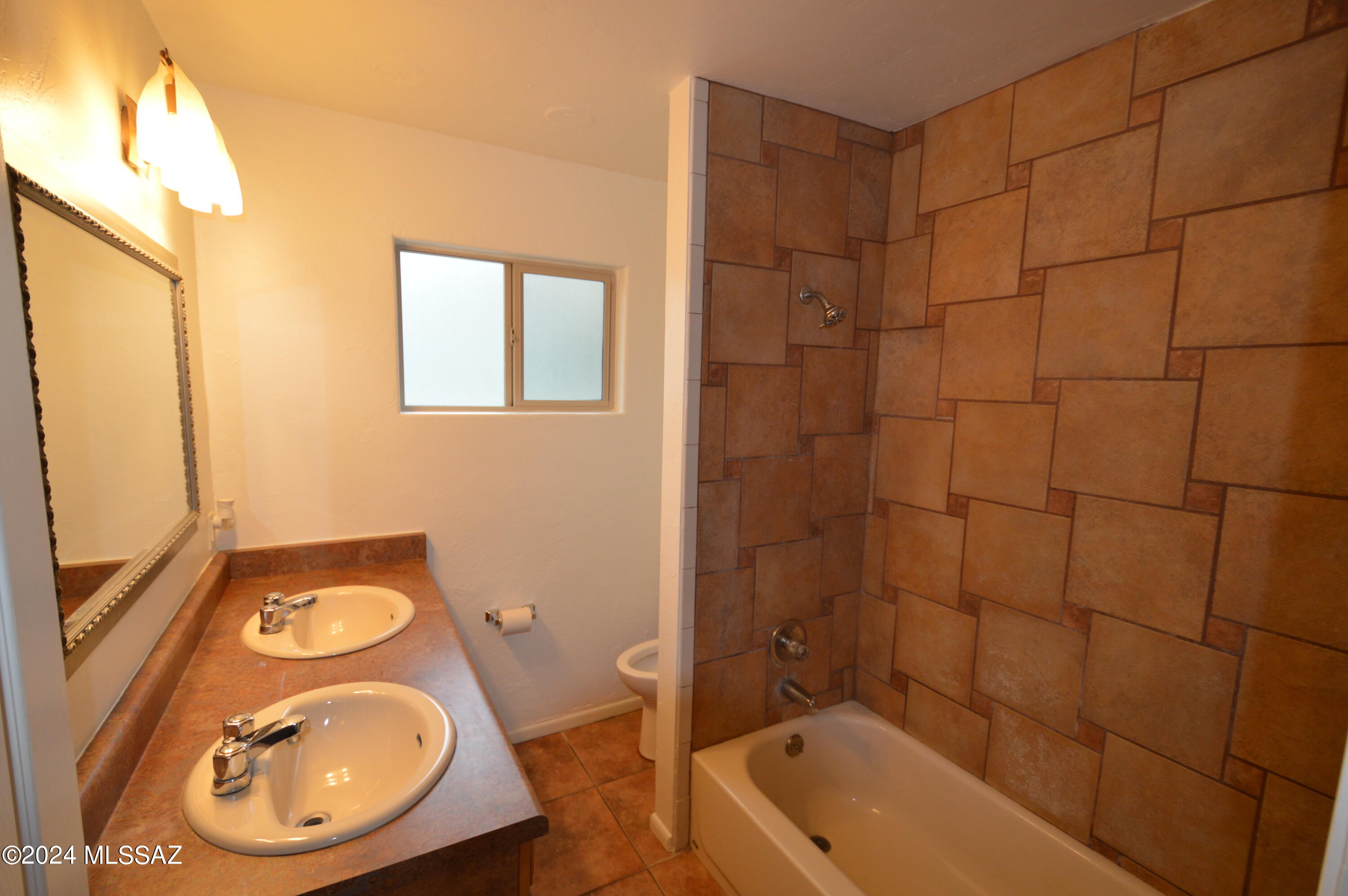 Unsubdivided - Residential Lease