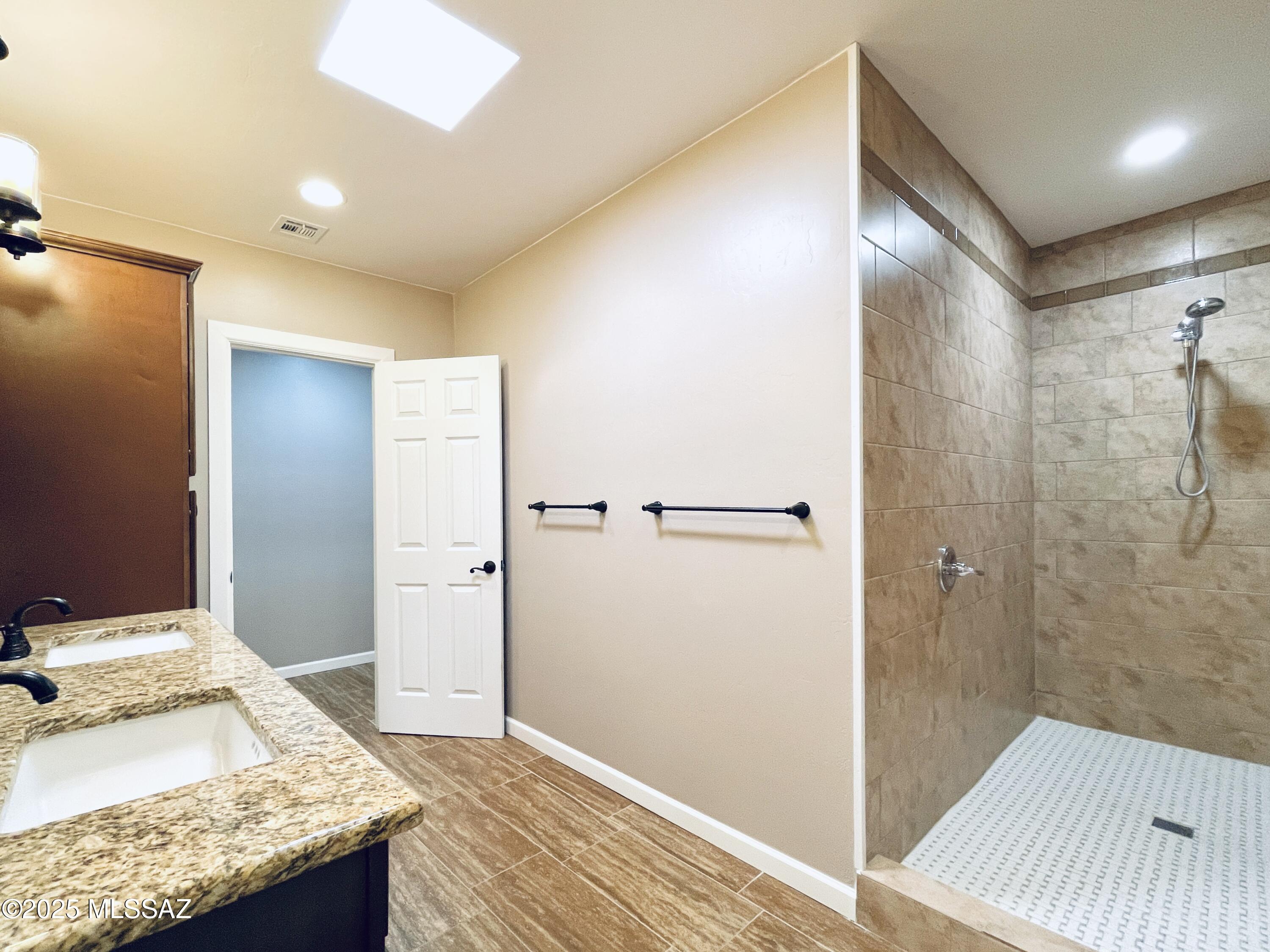 La Cebadilla Estates (1-161) - Residential Lease