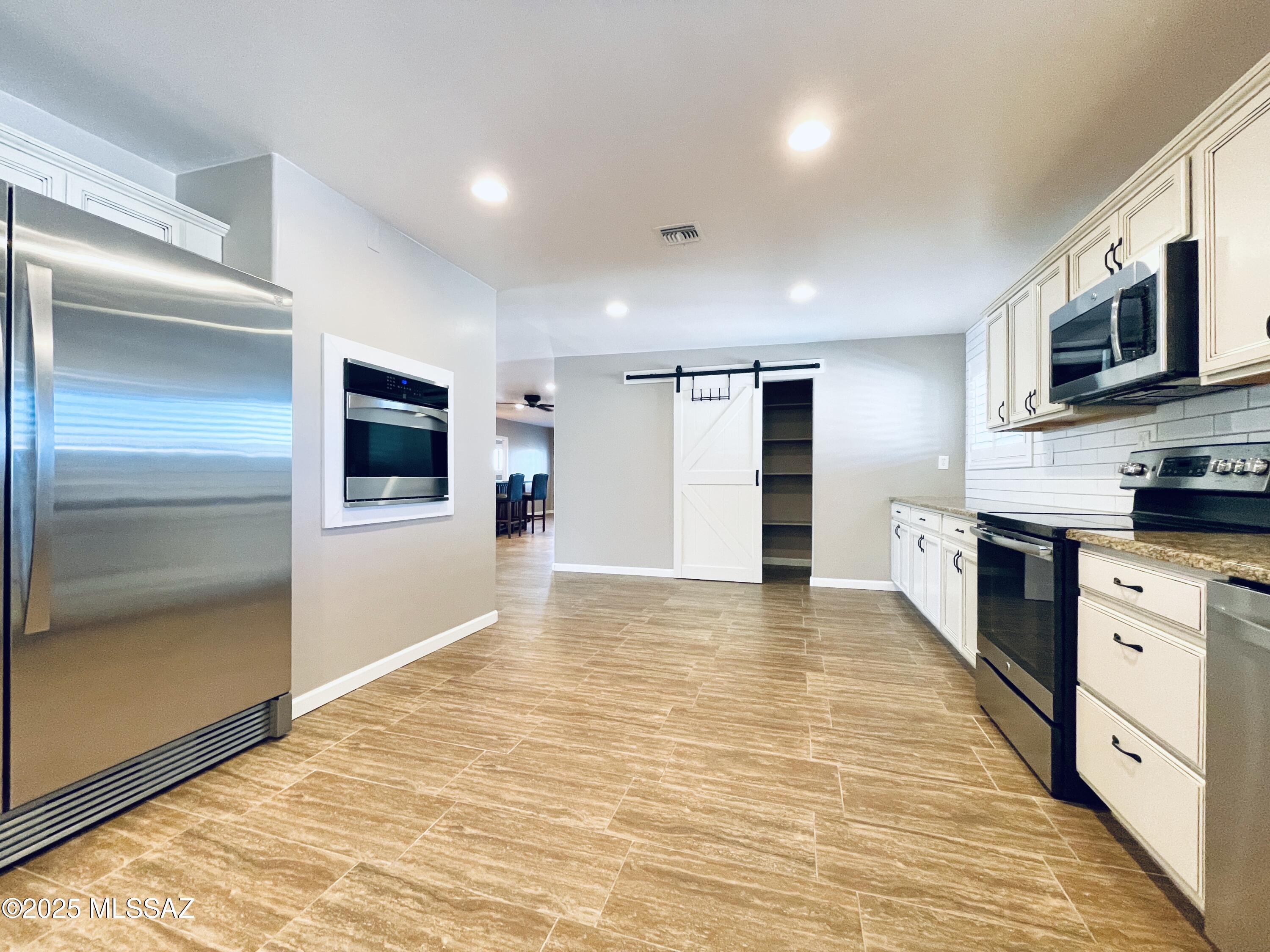 La Cebadilla Estates (1-161) - Residential Lease