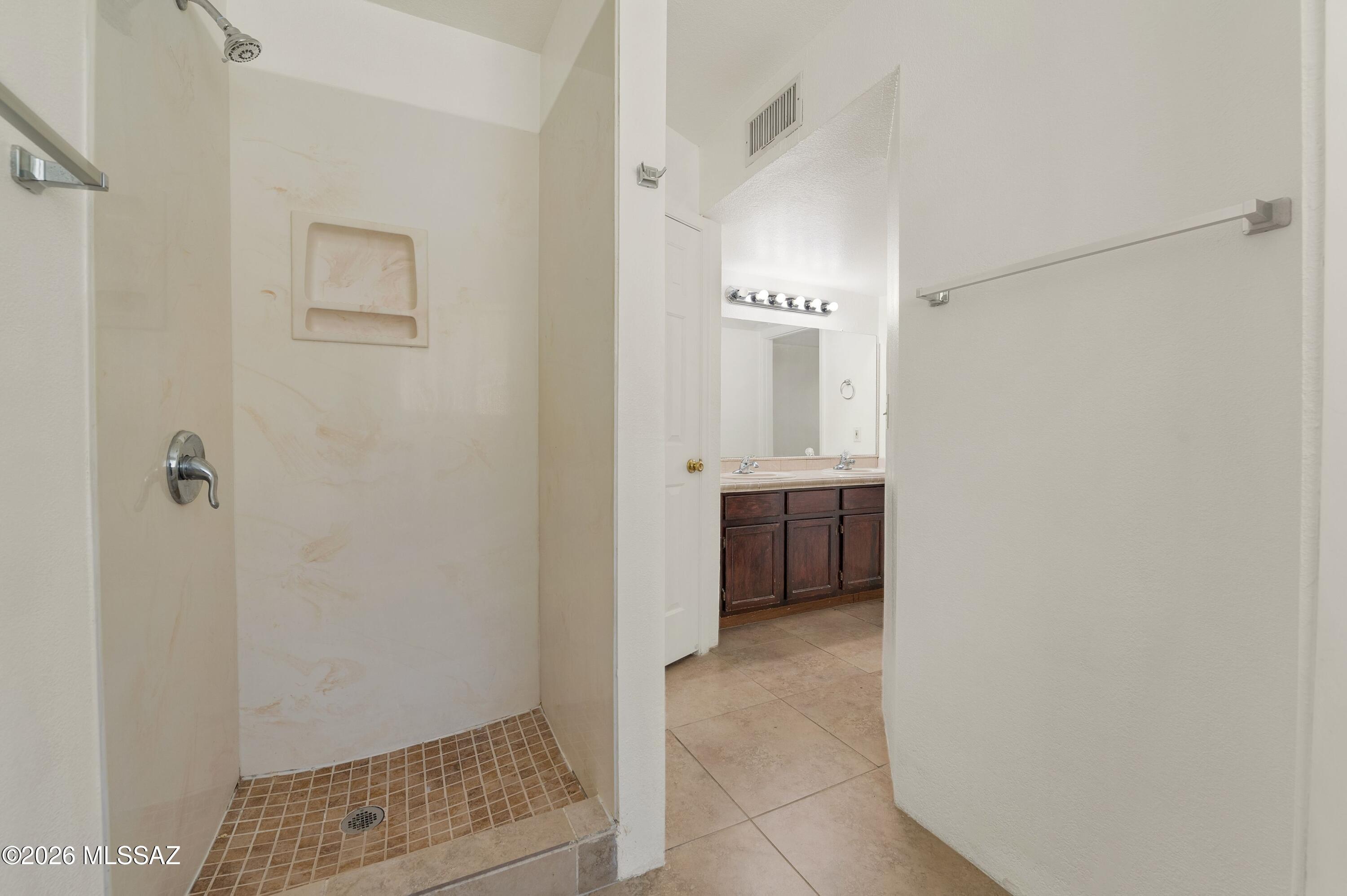 Mission West (1-370) - Residential
