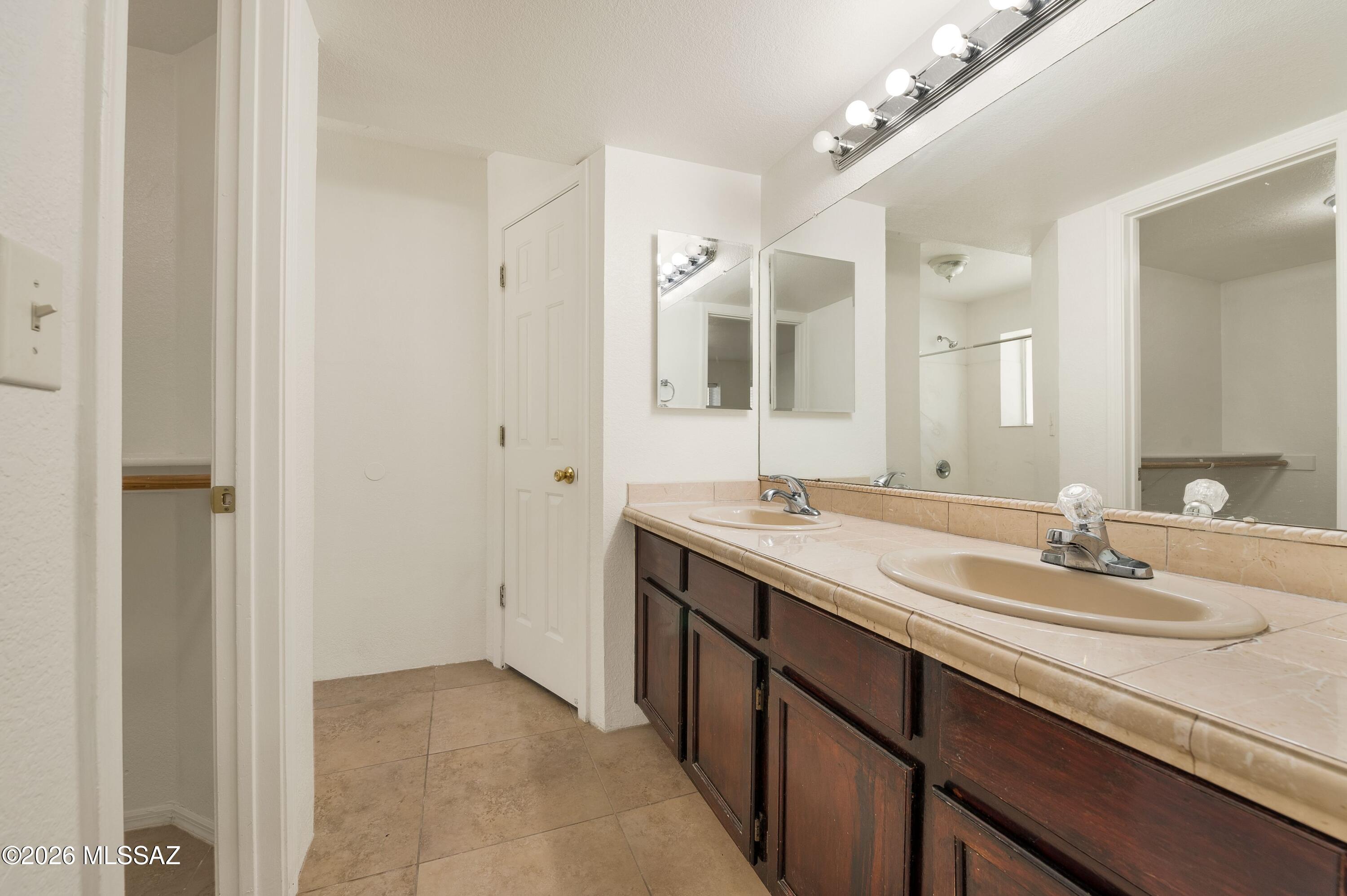 Mission West (1-370) - Residential