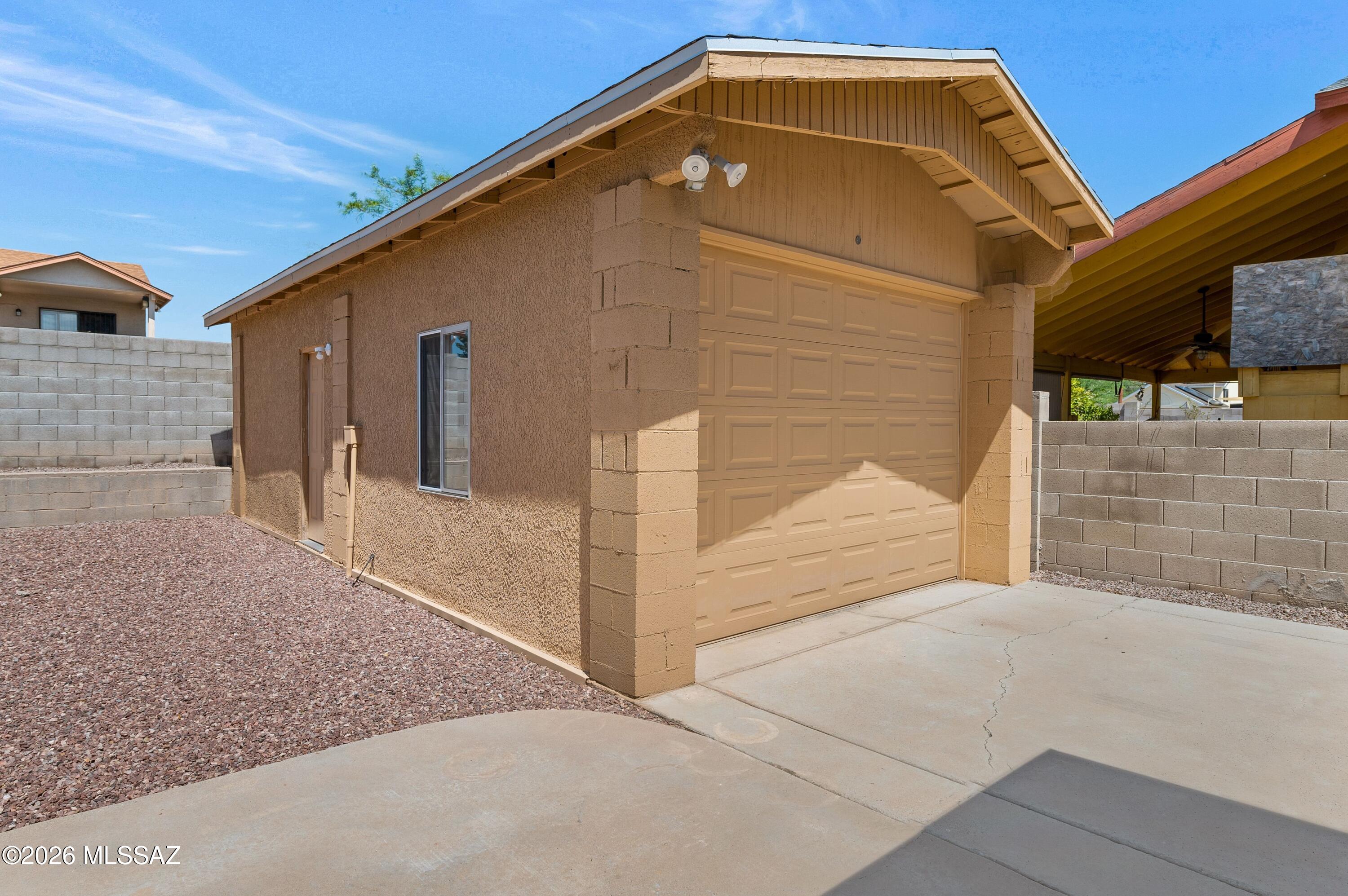Mission West (1-370) - Residential
